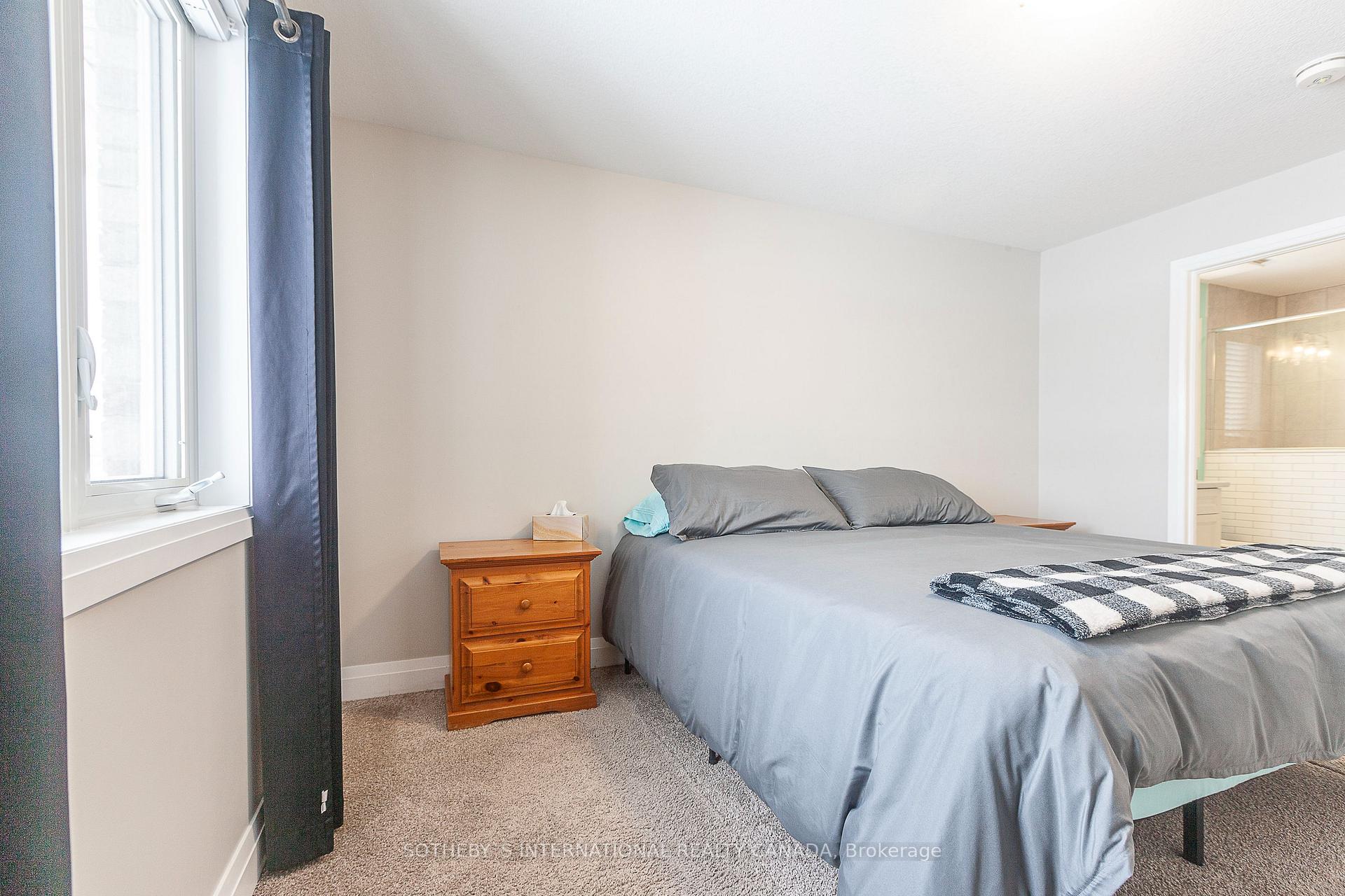 Photo 17 of 154 Bridge Crescent, Minto — HOMEH