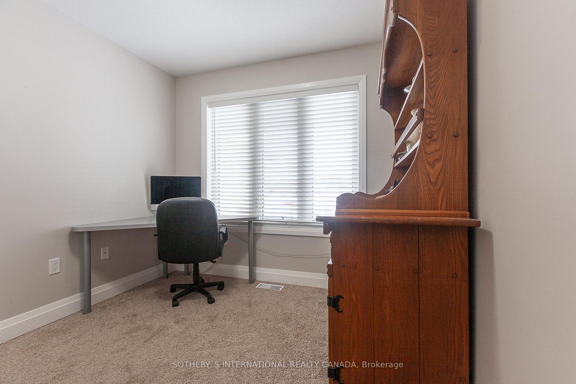 Photo 21 of 154 Bridge Crescent, Minto — HOMEH