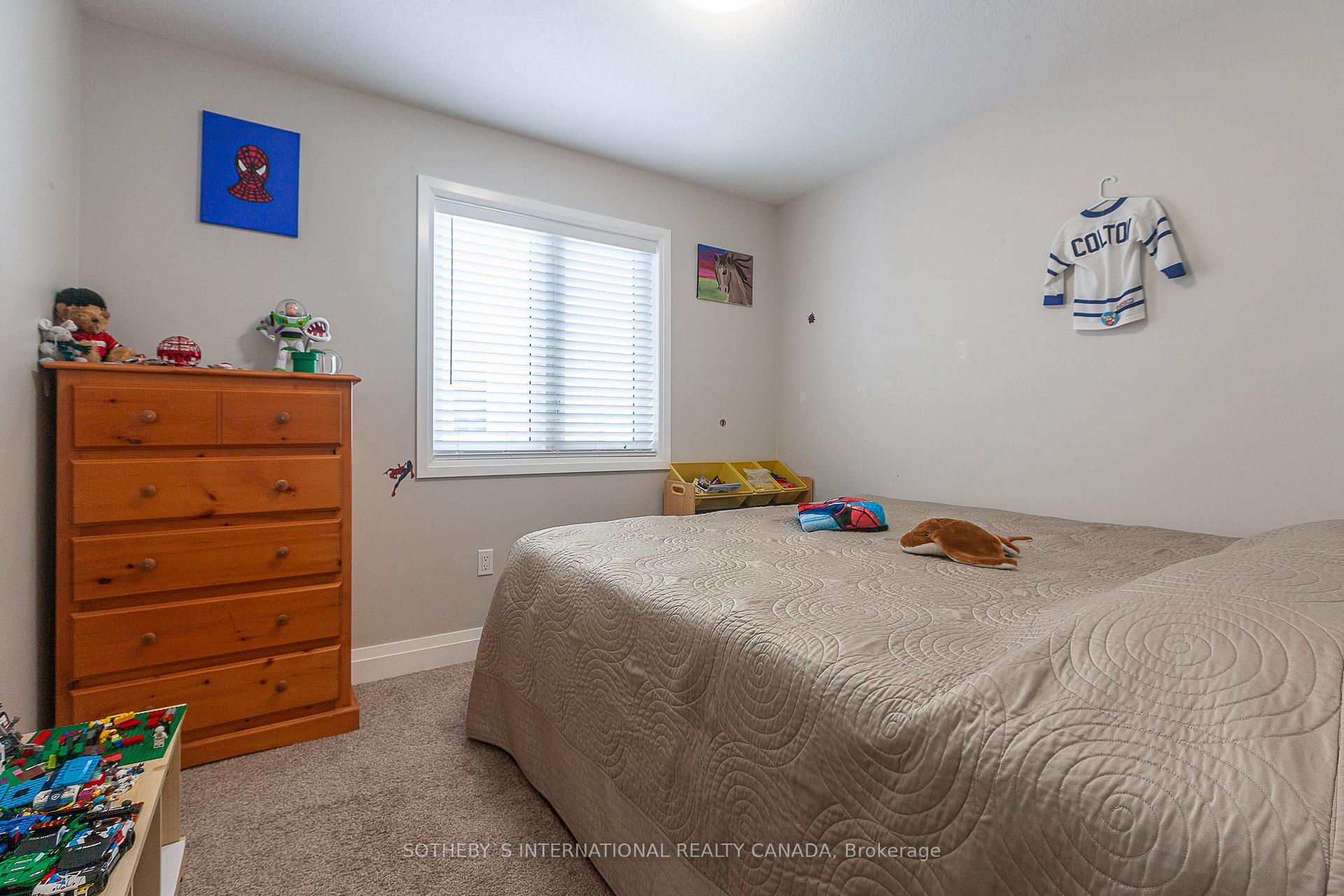 Photo 23 of 154 Bridge Crescent, Minto — HOMEH