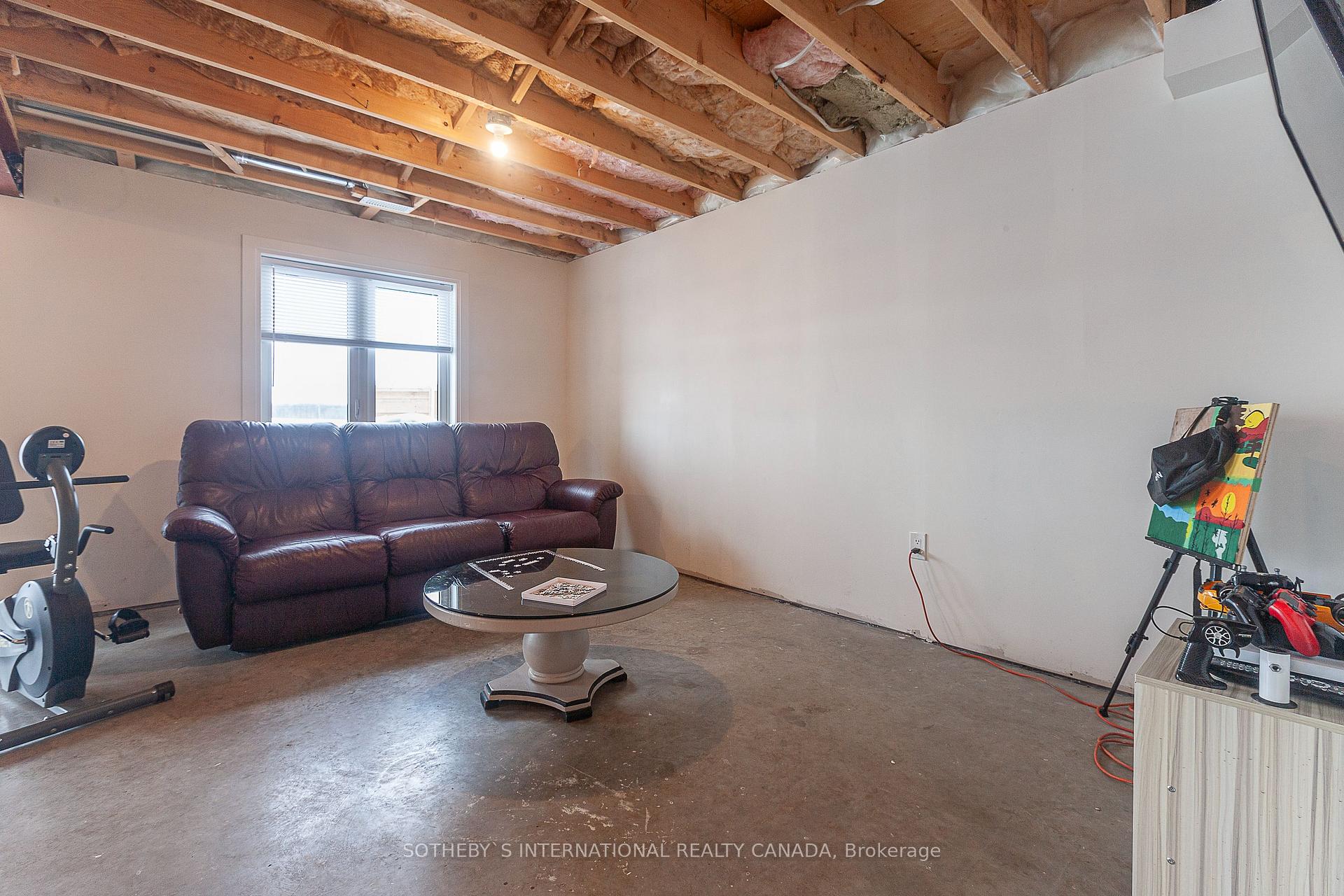 Photo 30 of 154 Bridge Crescent, Minto — HOMEH
