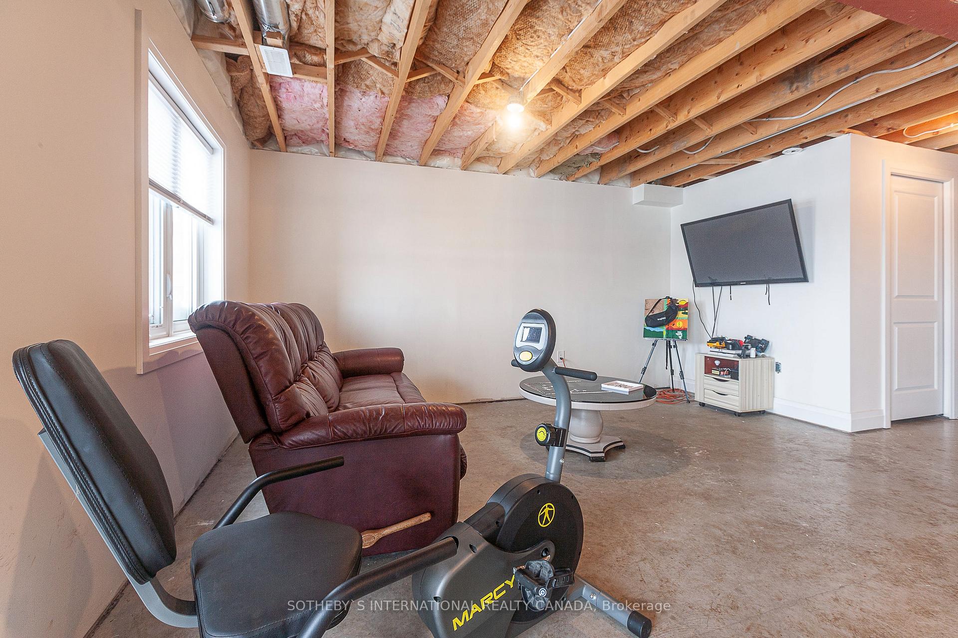 Photo 31 of 154 Bridge Crescent, Minto — HOMEH