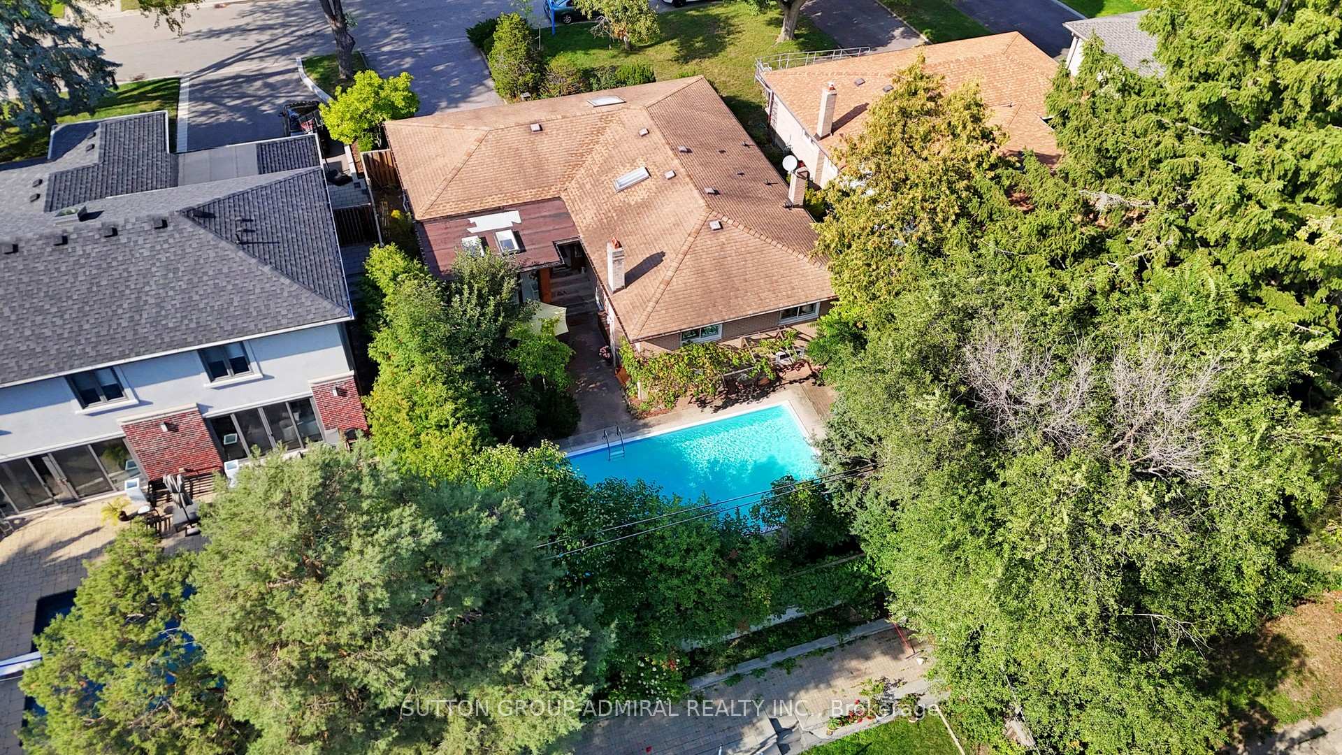 Photo 4 of 11 Rothsay Road, Markham, Royal Orchard — HOMEH