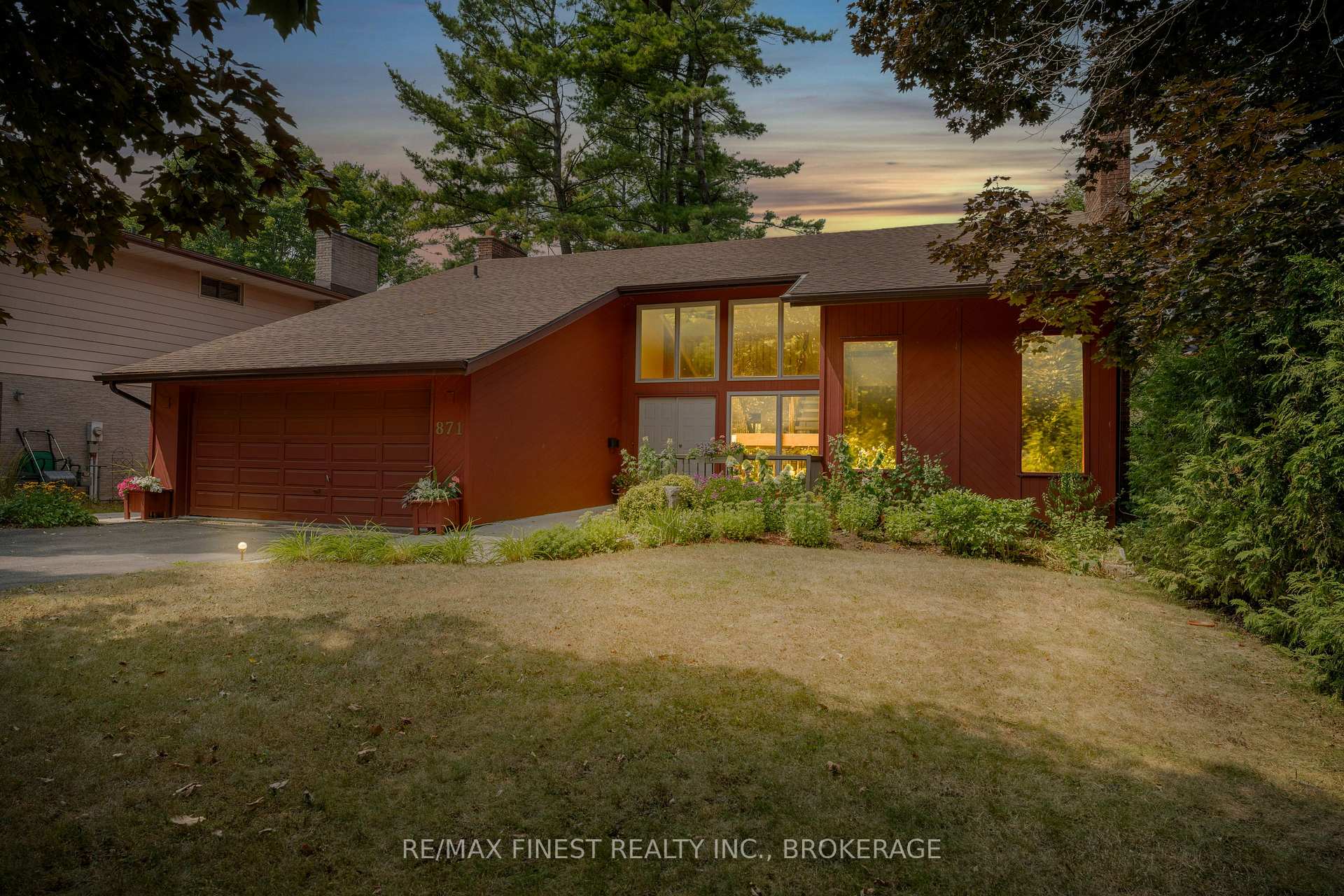 Photo 1 of 871 Safari Drive, Kingston, North of Taylor-Kidd Blvd — HOMEH
