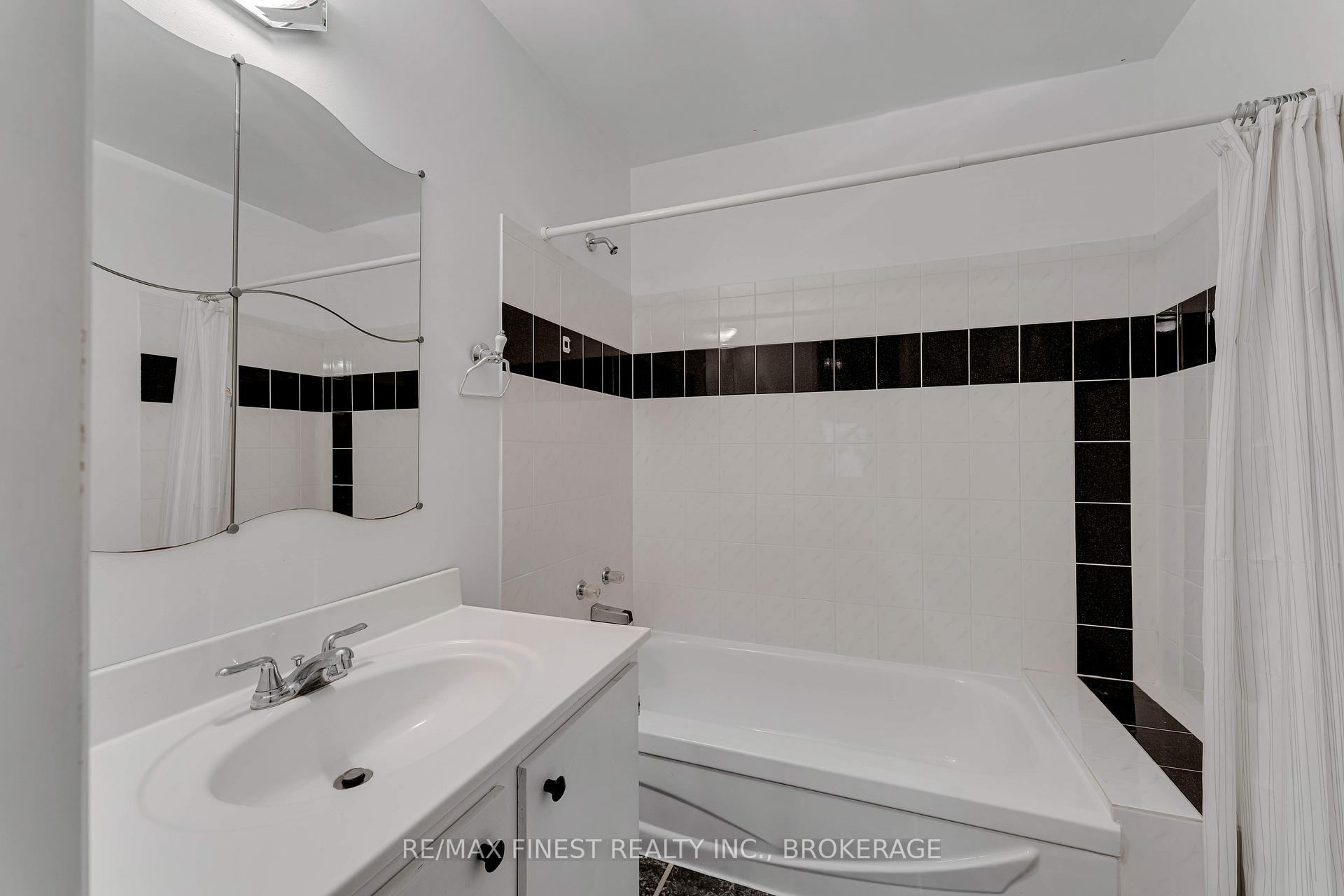 Photo 34 of 871 Safari Drive, Kingston, North of Taylor-Kidd Blvd — HOMEH