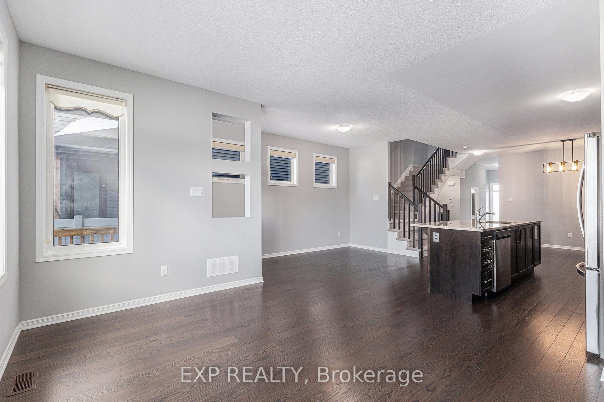 Photo 6 of 379 Cope Drive, Ottawa, Kanata - Emerald Meadows/Trailwest — HOMEH