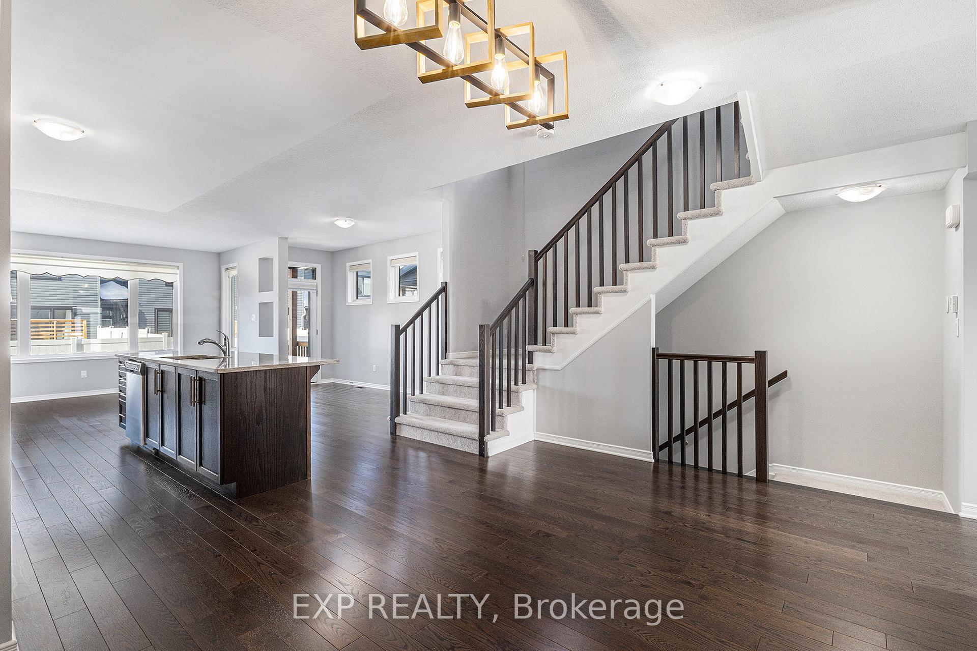 Photo 7 of 379 Cope Drive, Ottawa, Kanata - Emerald Meadows/Trailwest — HOMEH