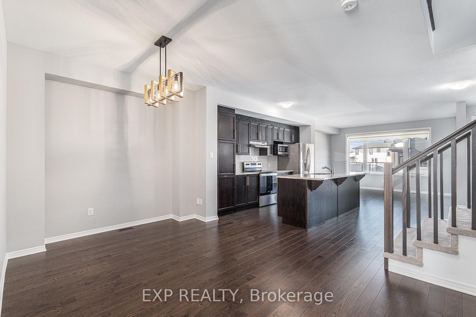 Photo 8 of 379 Cope Drive, Ottawa, Kanata - Emerald Meadows/Trailwest — HOMEH