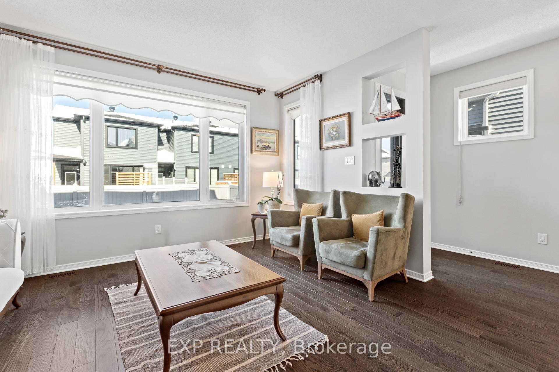 Photo 12 of 379 Cope Drive, Ottawa, Kanata - Emerald Meadows/Trailwest — HOMEH