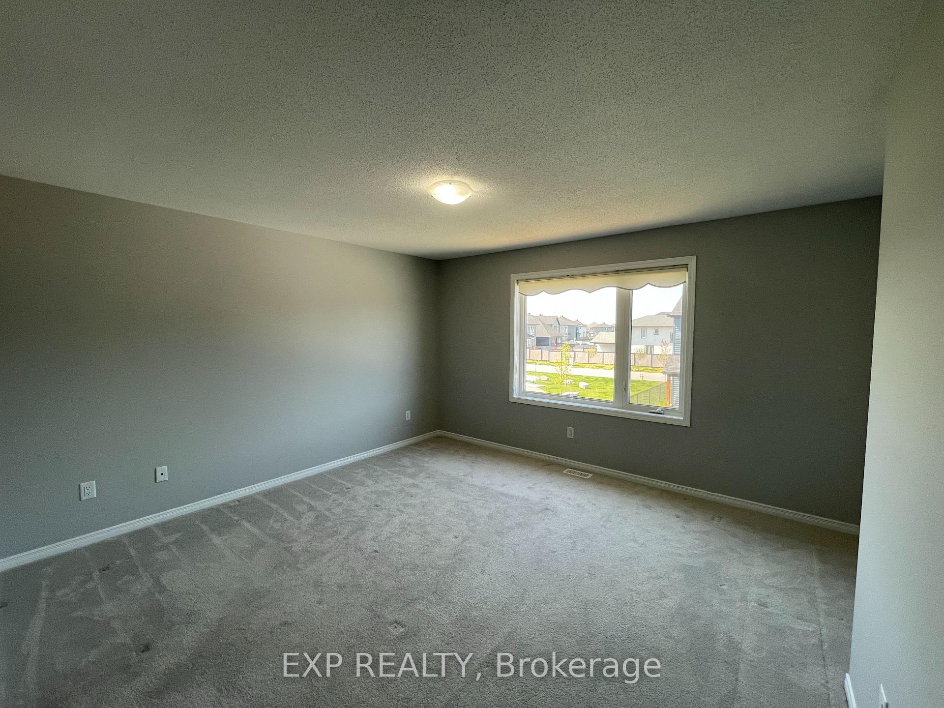 Photo 24 of 379 Cope Drive, Ottawa, Kanata - Emerald Meadows/Trailwest — HOMEH