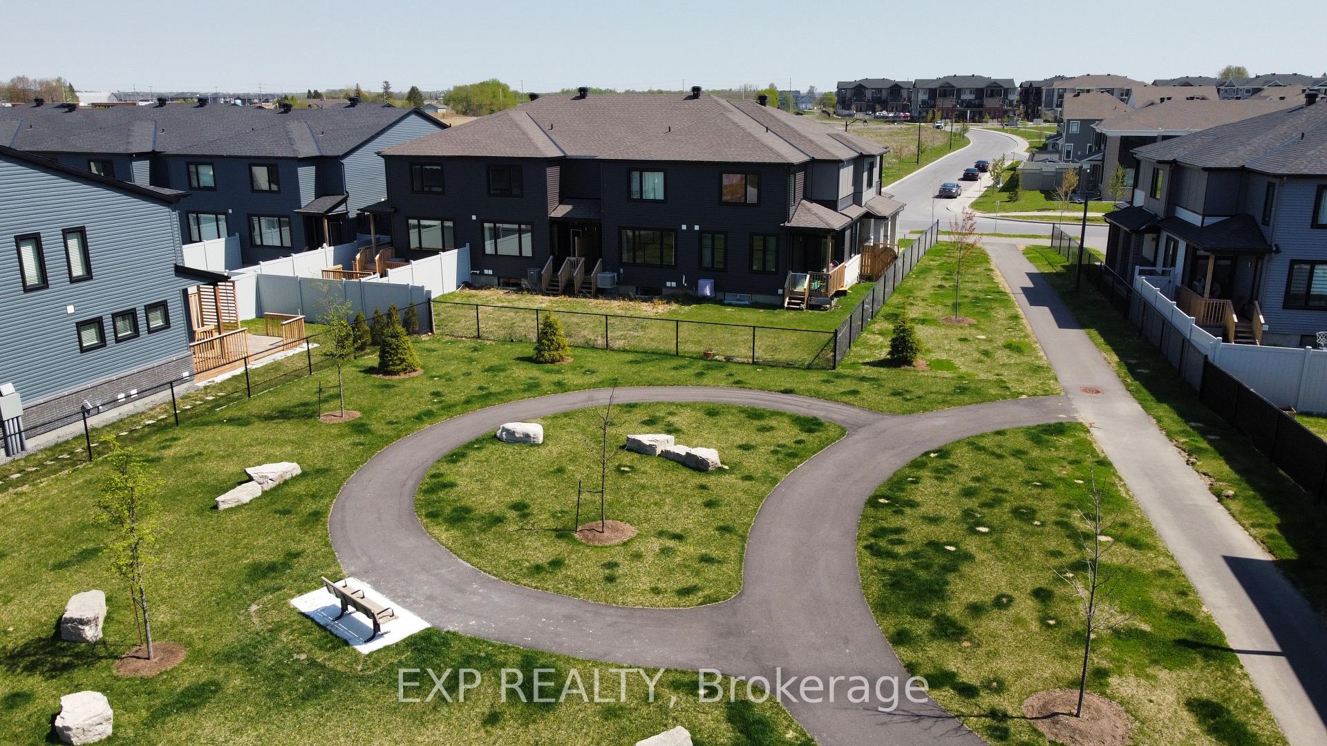 Photo 43 of 379 Cope Drive, Ottawa, Kanata - Emerald Meadows/Trailwest — HOMEH