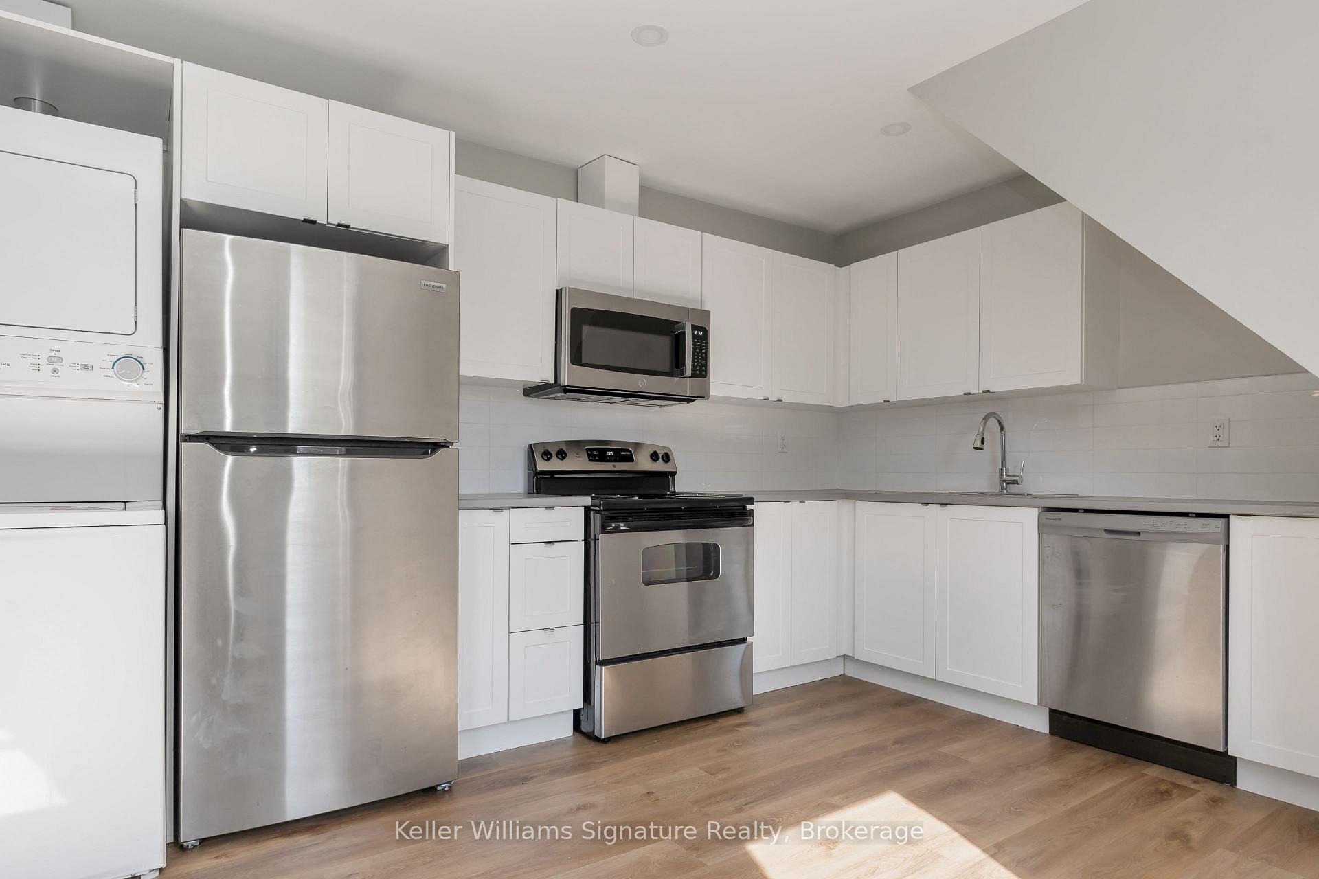 Photo 4 of Unit 5, 164 Picton Street E, Hamilton, North End — HOMEH