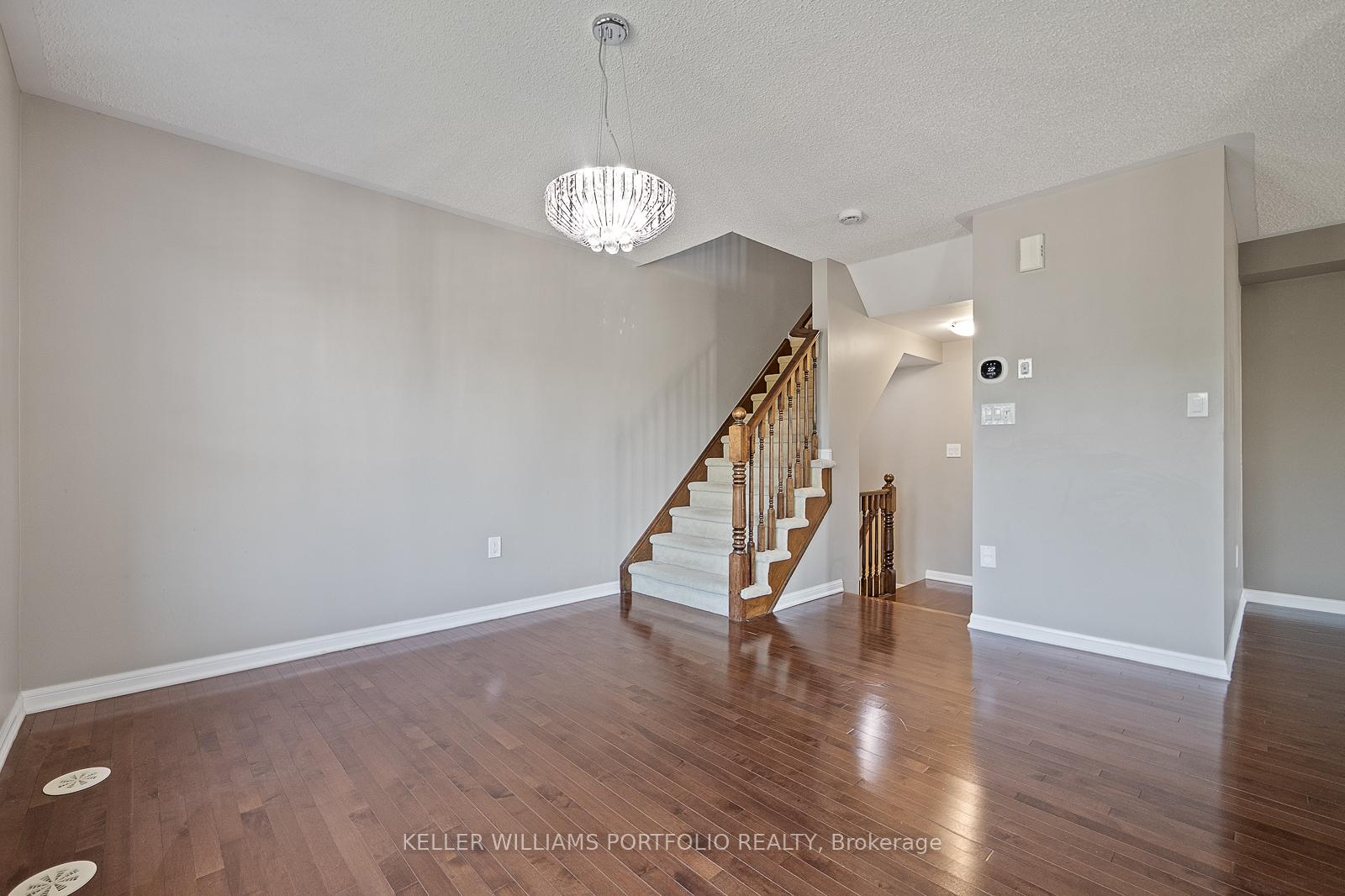 Photo 20 of 66 Gleave Terrace, Milton, Harrison — HOMEH