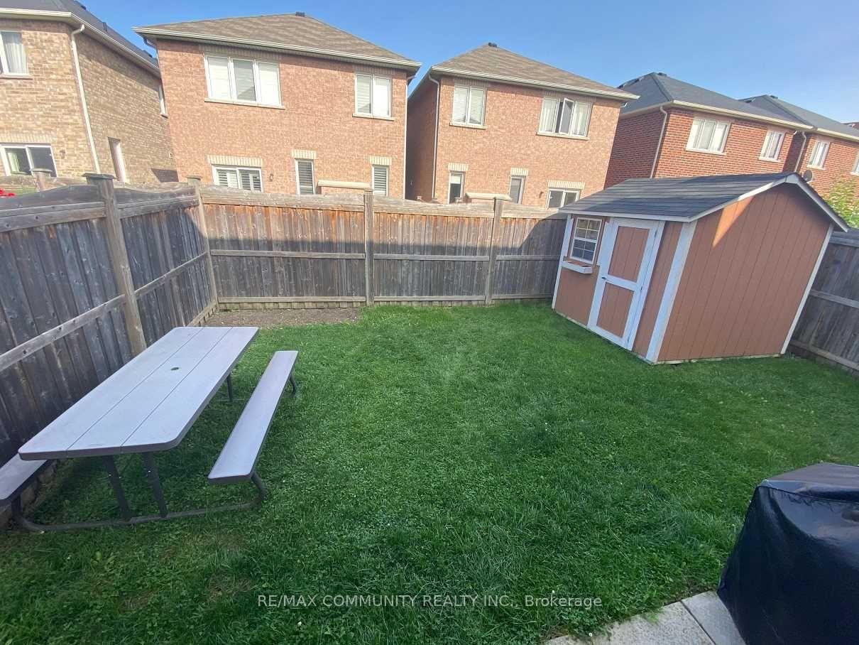 Photo 11 of 33 Mead Terrace, Markham, Wismer — HOMEH