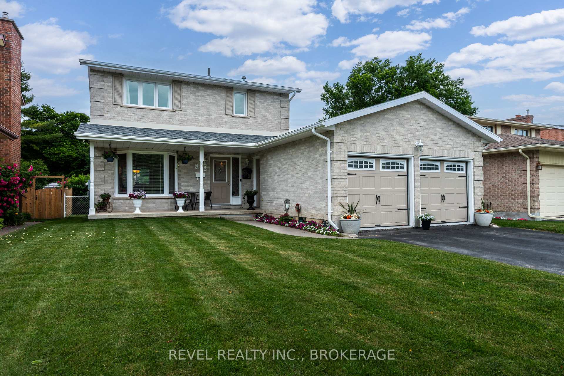 Photo 2 of 842 Lancaster Drive, Kingston, North of Taylor-Kidd Blvd — HOMEH