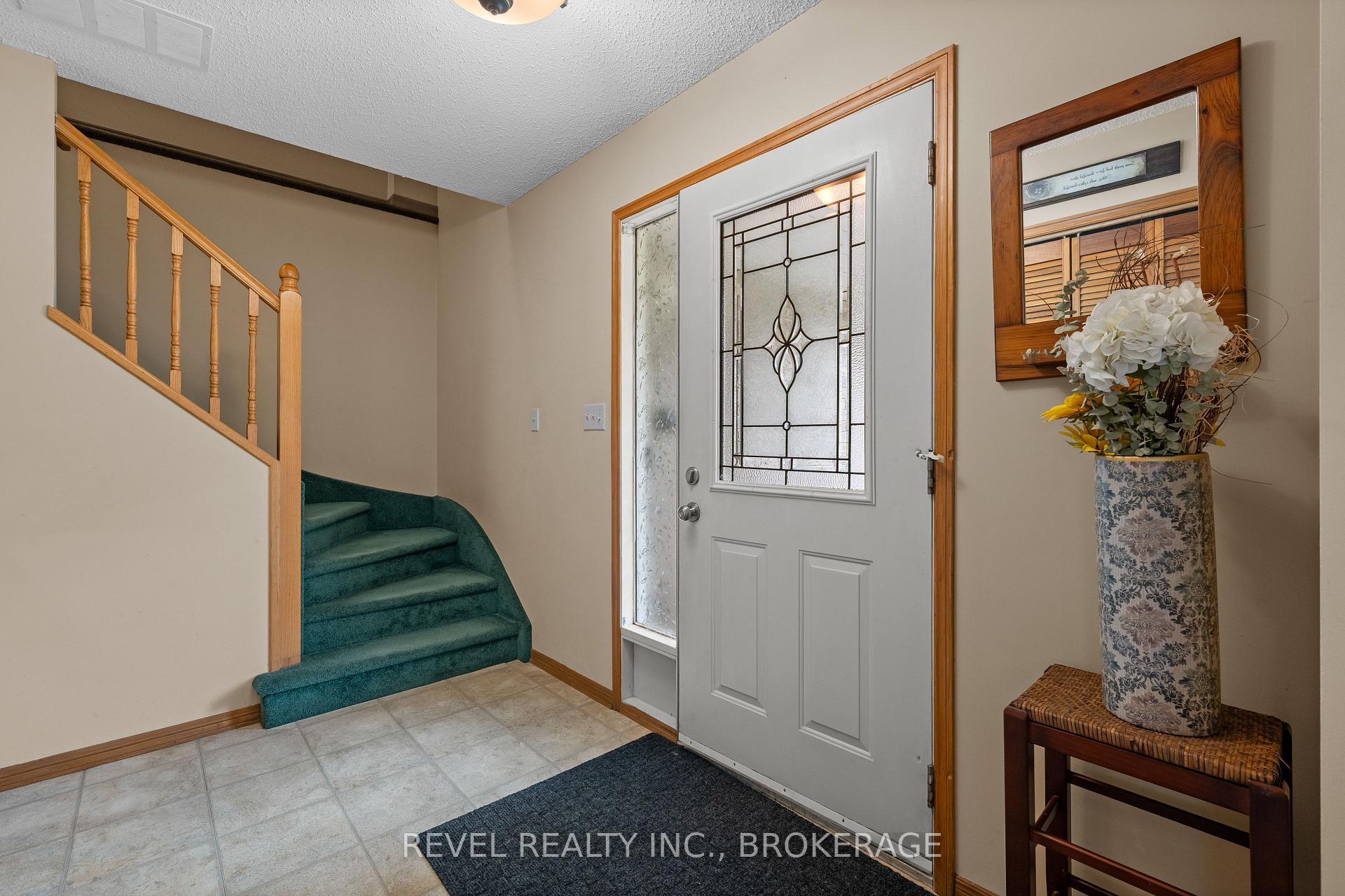Photo 4 of 842 Lancaster Drive, Kingston, North of Taylor-Kidd Blvd — HOMEH