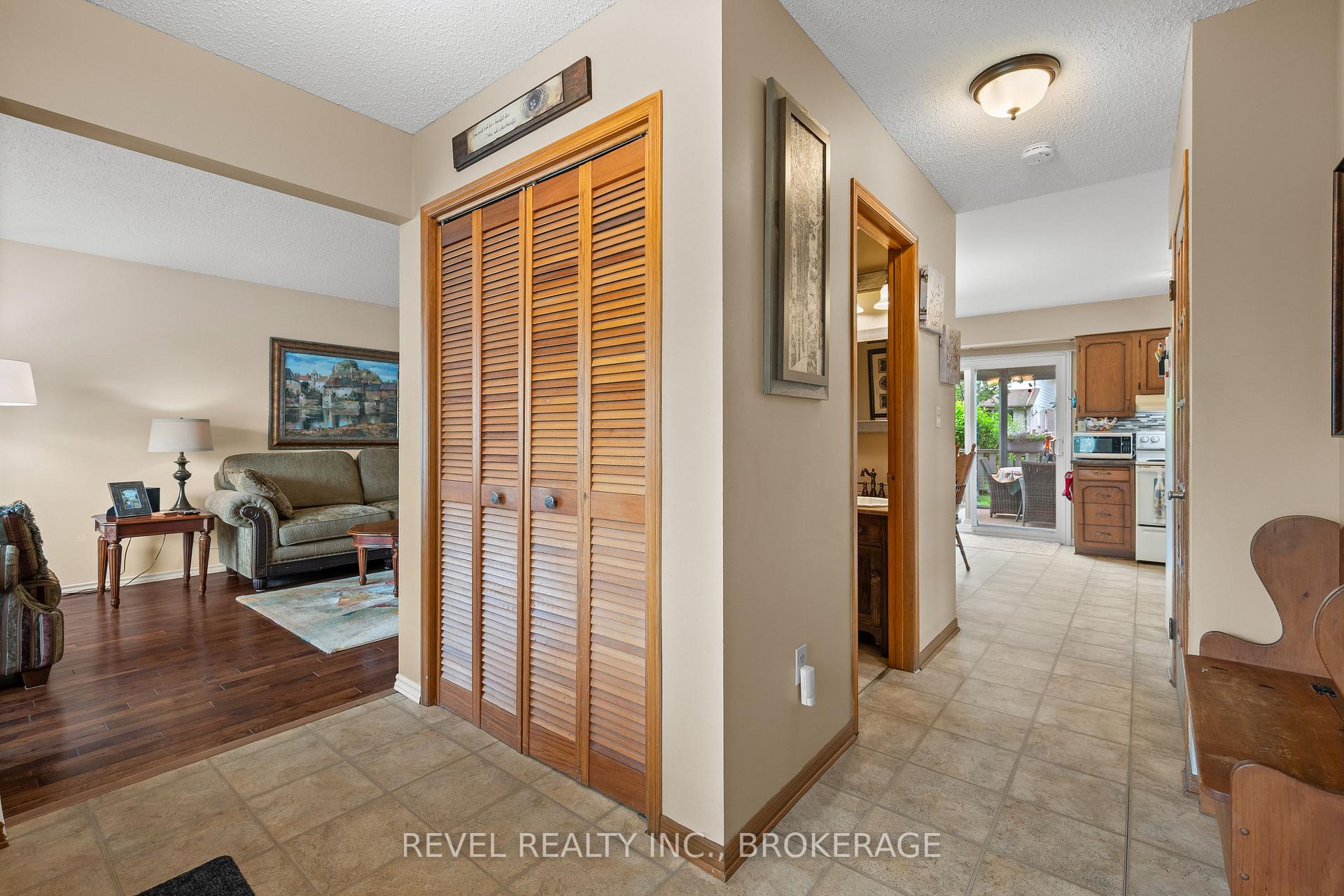 Photo 5 of 842 Lancaster Drive, Kingston, North of Taylor-Kidd Blvd — HOMEH