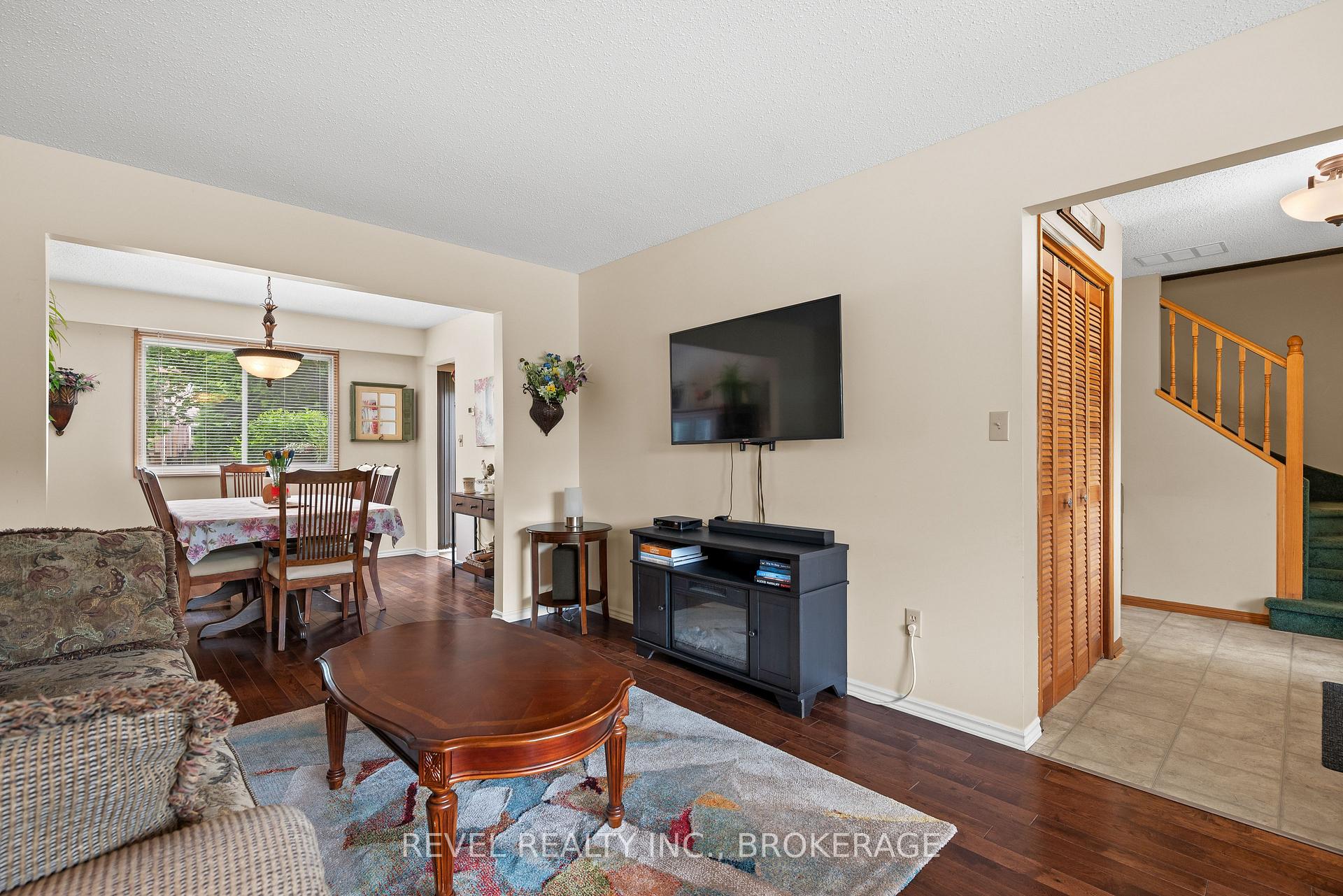 Photo 6 of 842 Lancaster Drive, Kingston, North of Taylor-Kidd Blvd — HOMEH