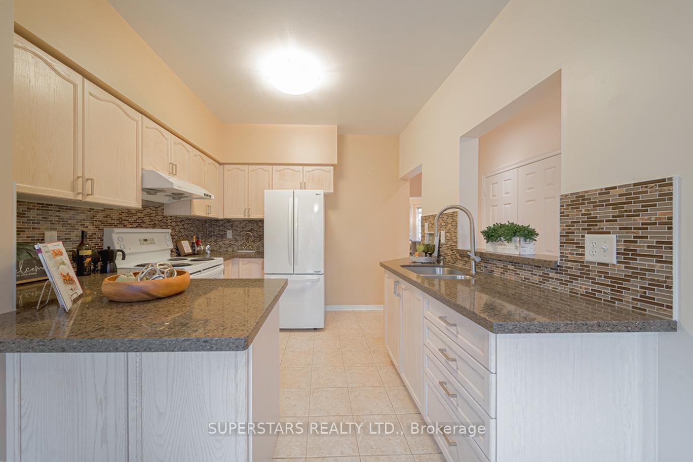 Photo 7 of 9 Weatherill Road, Markham, Berczy — HOMEH