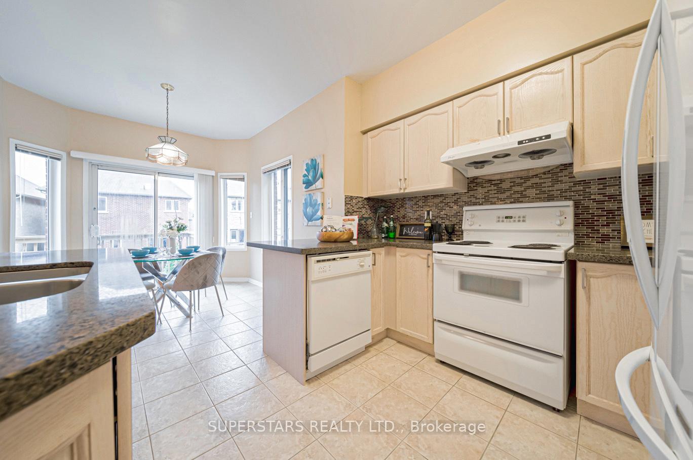 Photo 8 of 9 Weatherill Road, Markham, Berczy — HOMEH