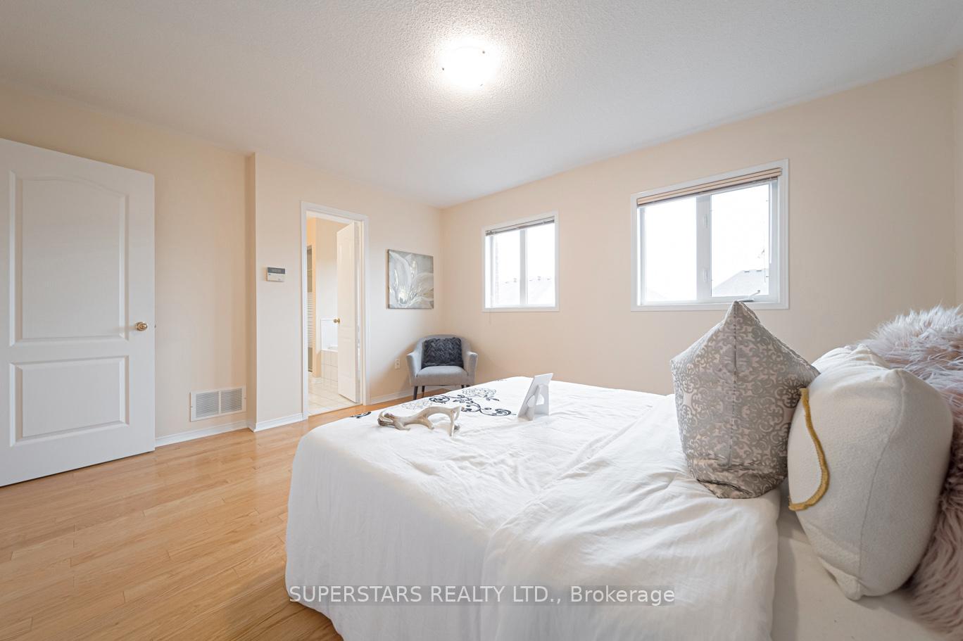 Photo 17 of 9 Weatherill Road, Markham, Berczy — HOMEH