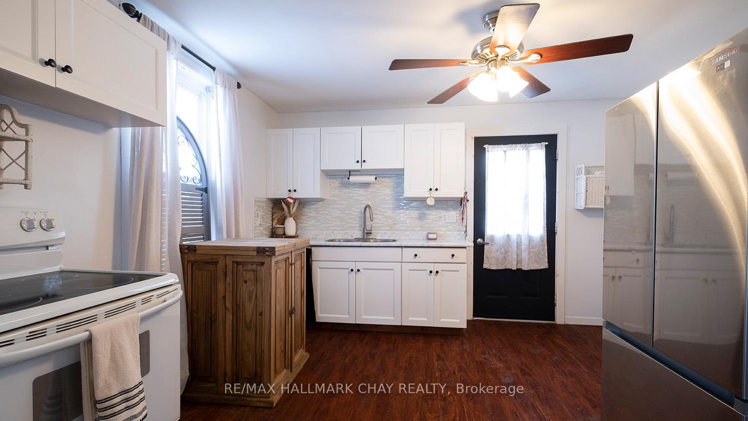 Photo 5 of 335 Russell Street, Midland — HOMEH