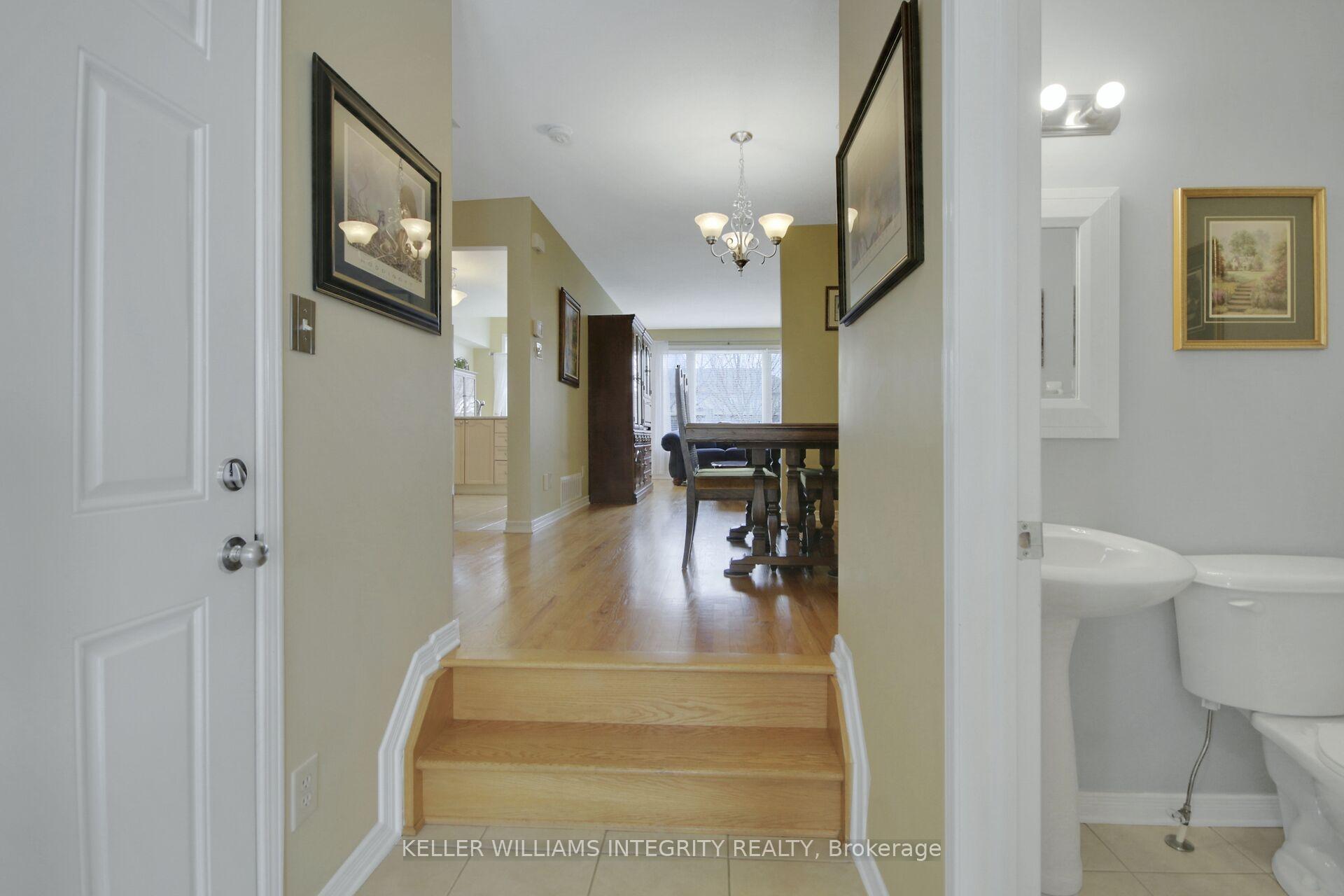 Photo 3 of 336 Brigitta Street, Ottawa, Kanata - Emerald Meadows/Trailwest — HOMEH