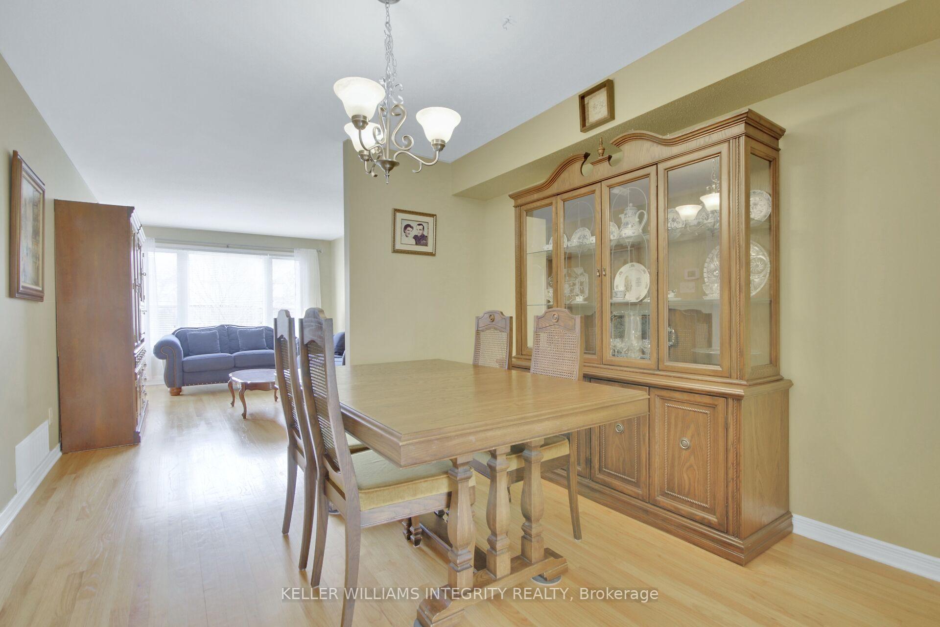 Photo 4 of 336 Brigitta Street, Ottawa, Kanata - Emerald Meadows/Trailwest — HOMEH