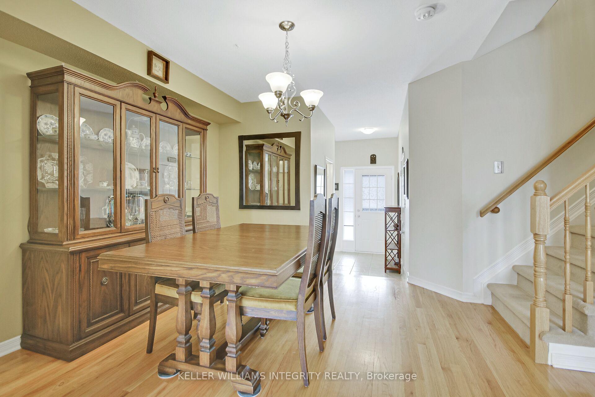 Photo 5 of 336 Brigitta Street, Ottawa, Kanata - Emerald Meadows/Trailwest — HOMEH