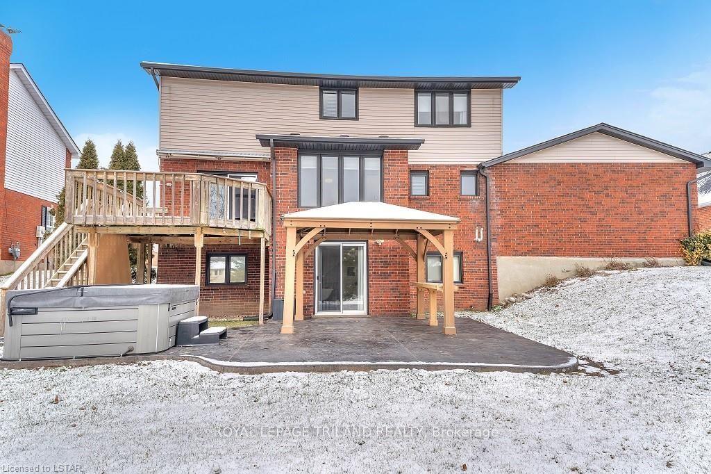 Photo 36 of 57 Westbrook Crescent, Middlesex Centre, Kilworth — HOMEH
