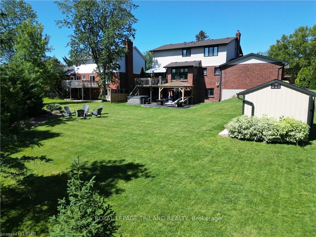 Photo 37 of 57 Westbrook Crescent, Middlesex Centre, Kilworth — HOMEH