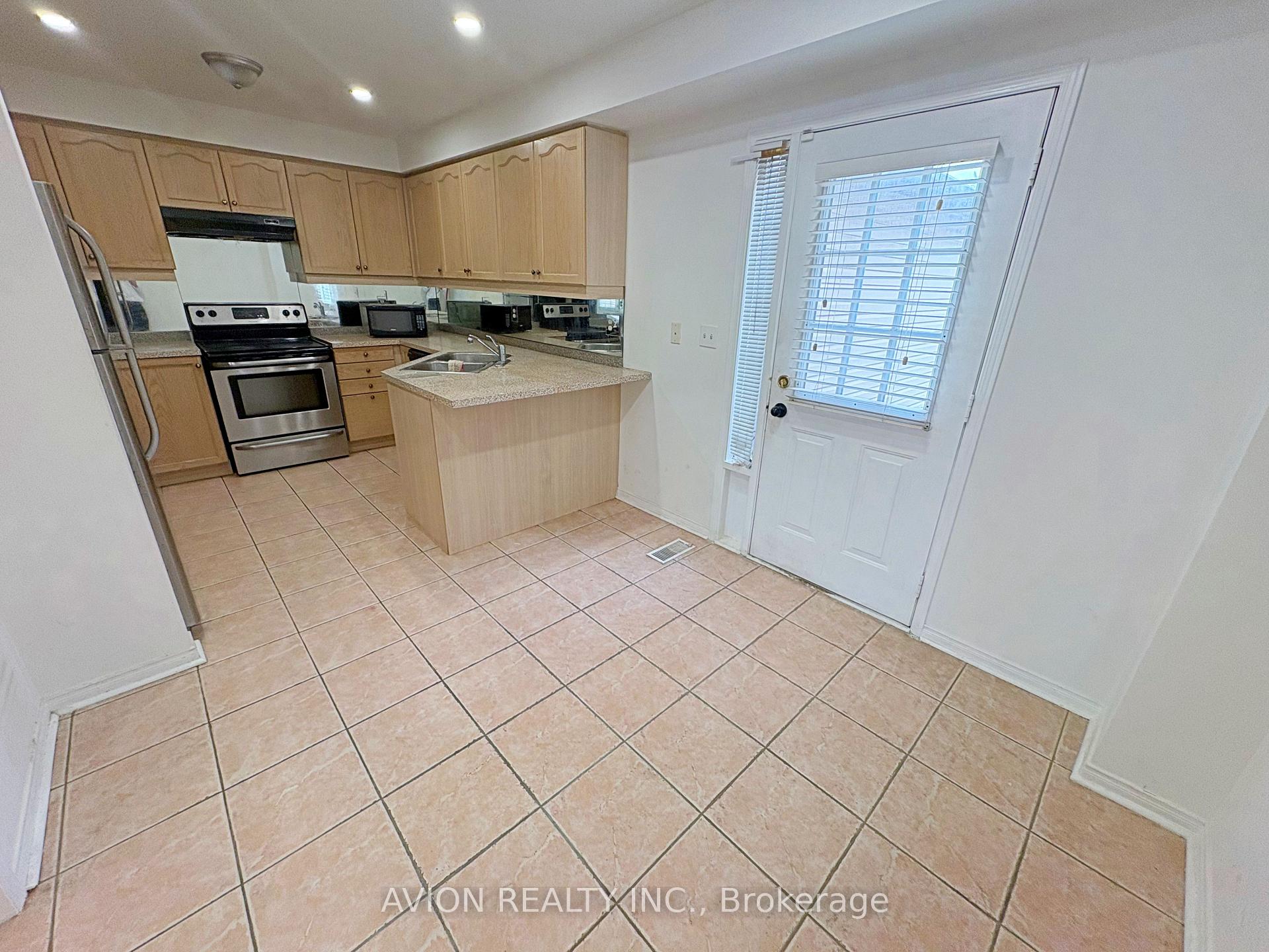 Photo 4 of 366 Bur Oak Avenue, Markham, Berczy — HOMEH