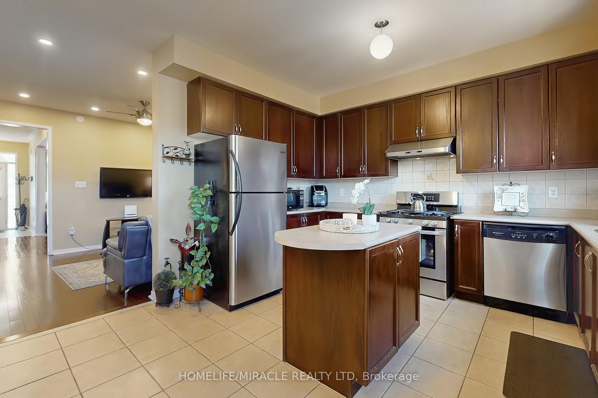 Photo 16 of 39 Evaridge Drive, Markham, Cornell — HOMEH