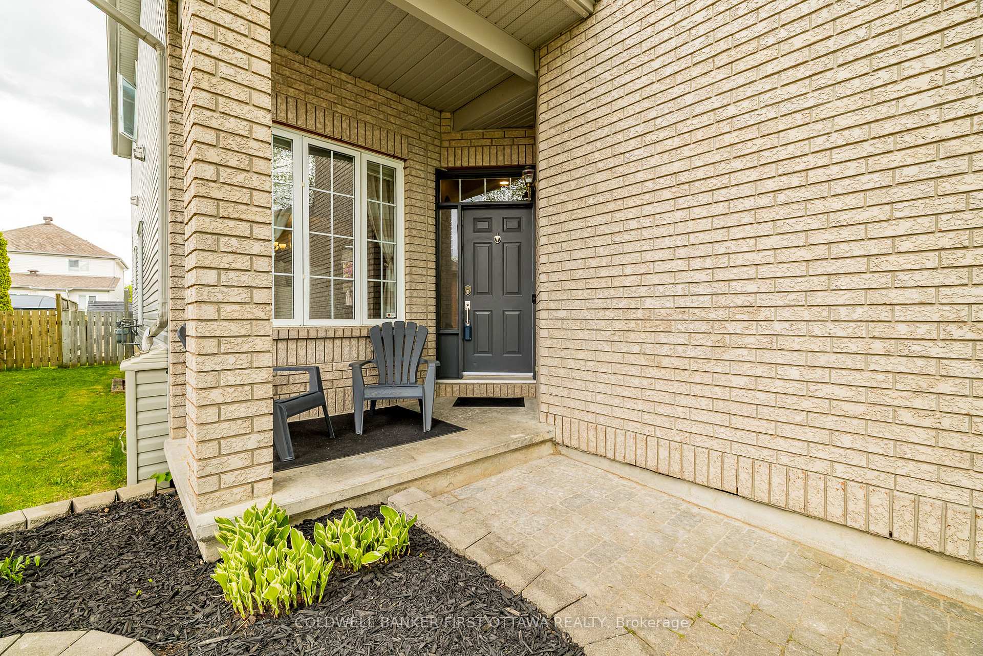 Photo 2 of 25 Nairn Street, Ottawa, Kanata - Glencairn/Hazeldean — HOMEH