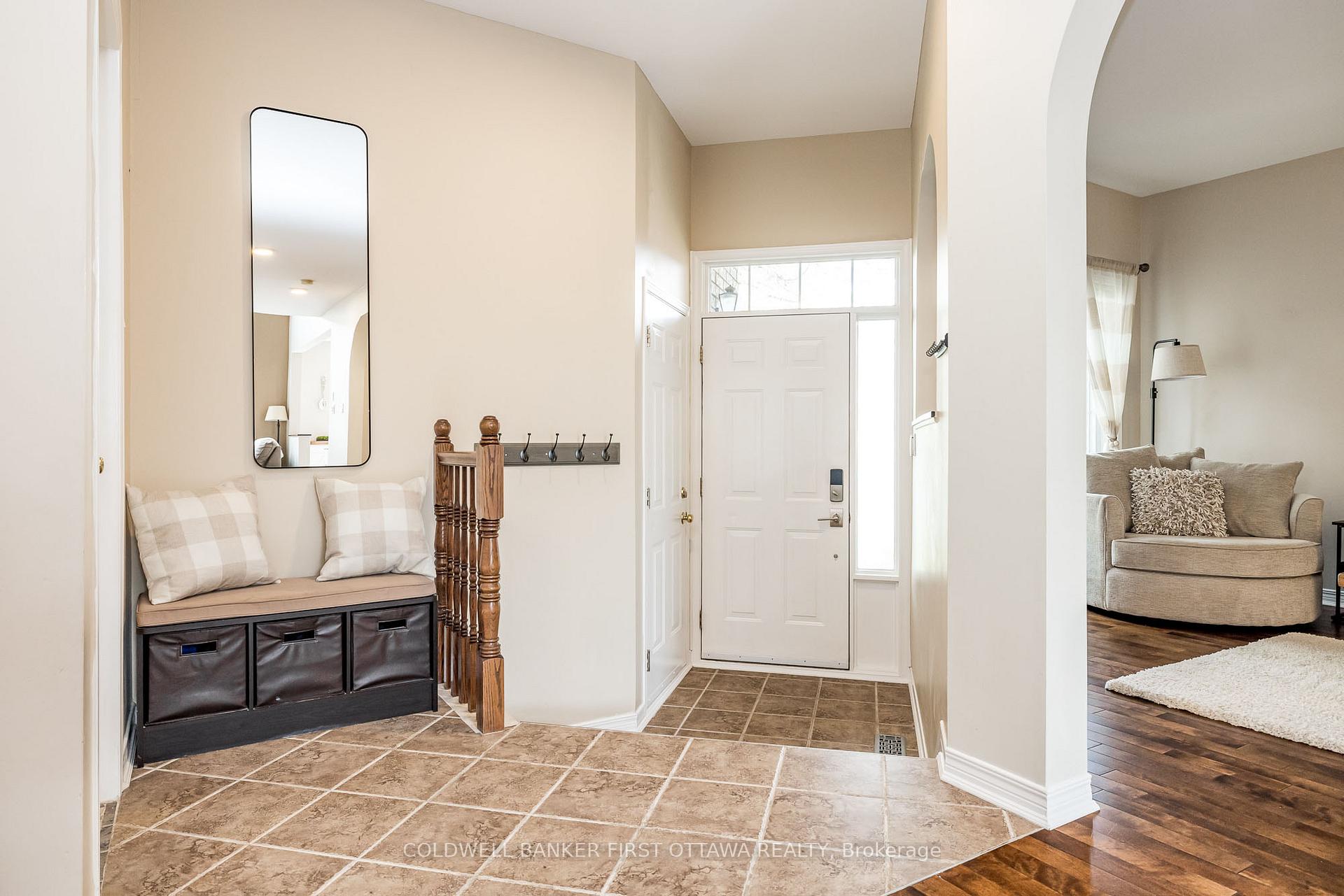 Photo 3 of 25 Nairn Street, Ottawa, Kanata - Glencairn/Hazeldean — HOMEH