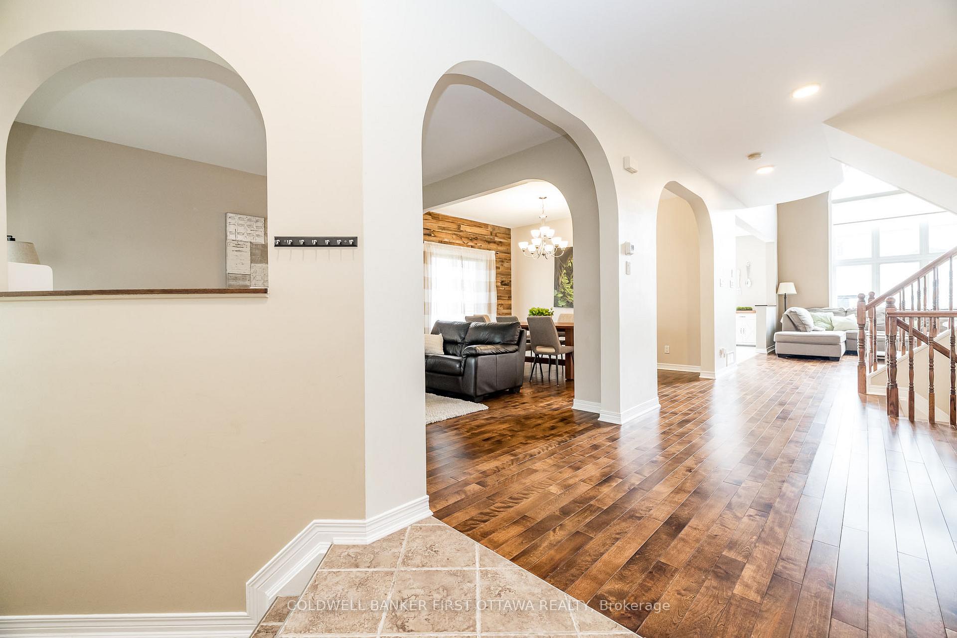 Photo 6 of 25 Nairn Street, Ottawa, Kanata - Glencairn/Hazeldean — HOMEH