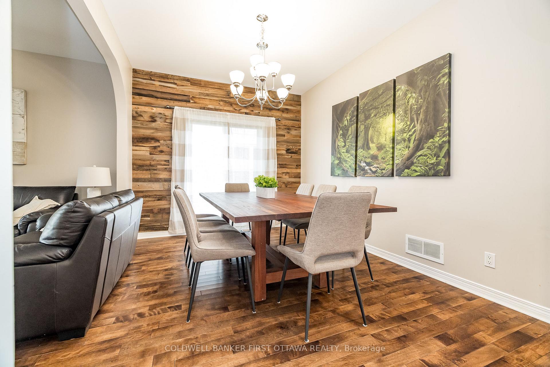 Photo 10 of 25 Nairn Street, Ottawa, Kanata - Glencairn/Hazeldean — HOMEH