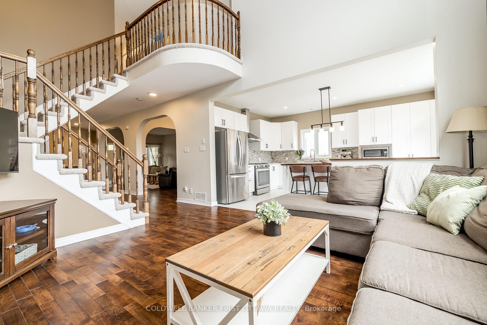 Photo 16 of 25 Nairn Street, Ottawa, Kanata - Glencairn/Hazeldean — HOMEH