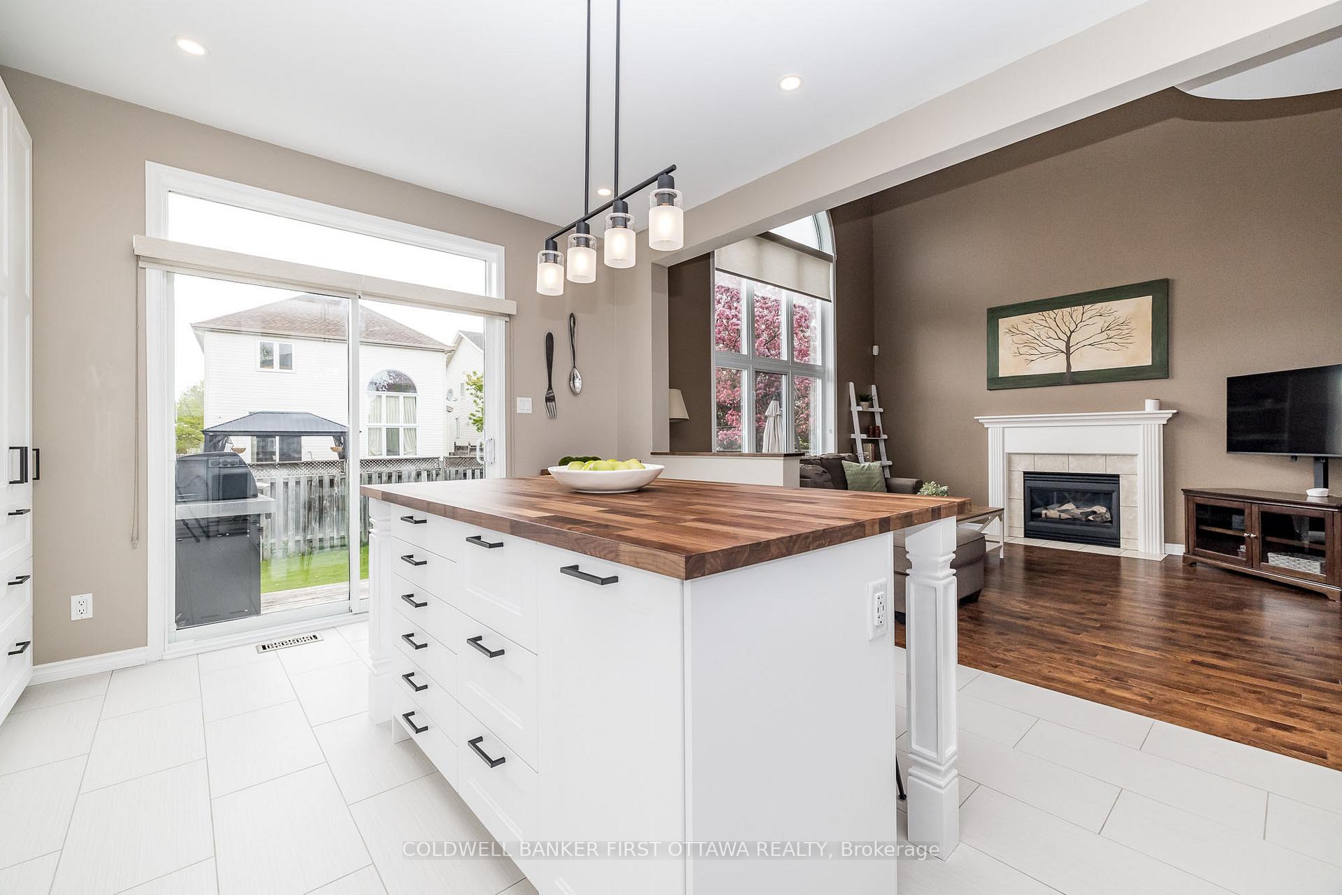 Photo 22 of 25 Nairn Street, Ottawa, Kanata - Glencairn/Hazeldean — HOMEH