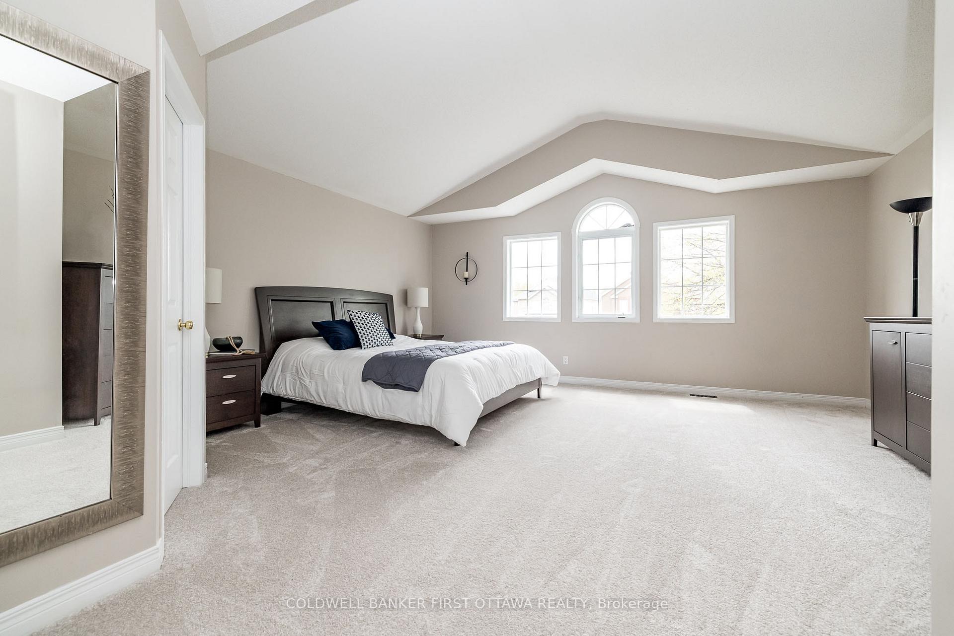 Photo 26 of 25 Nairn Street, Ottawa, Kanata - Glencairn/Hazeldean — HOMEH