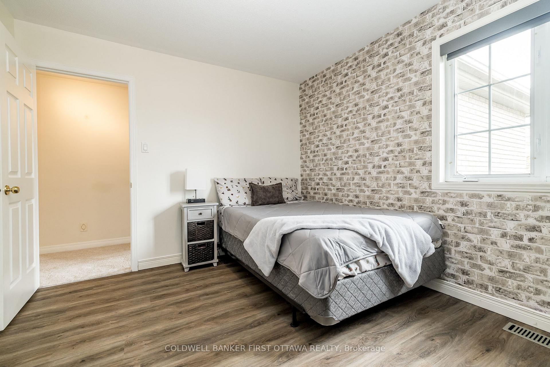 Photo 31 of 25 Nairn Street, Ottawa, Kanata - Glencairn/Hazeldean — HOMEH