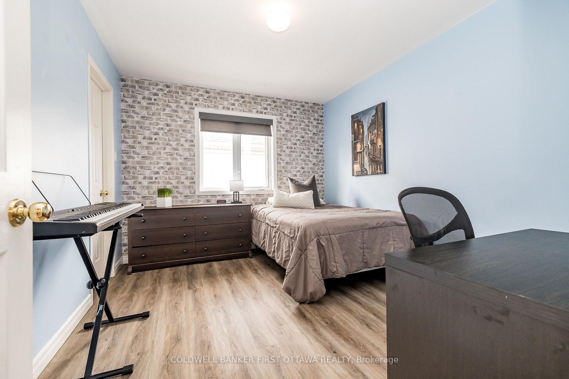 Photo 33 of 25 Nairn Street, Ottawa, Kanata - Glencairn/Hazeldean — HOMEH