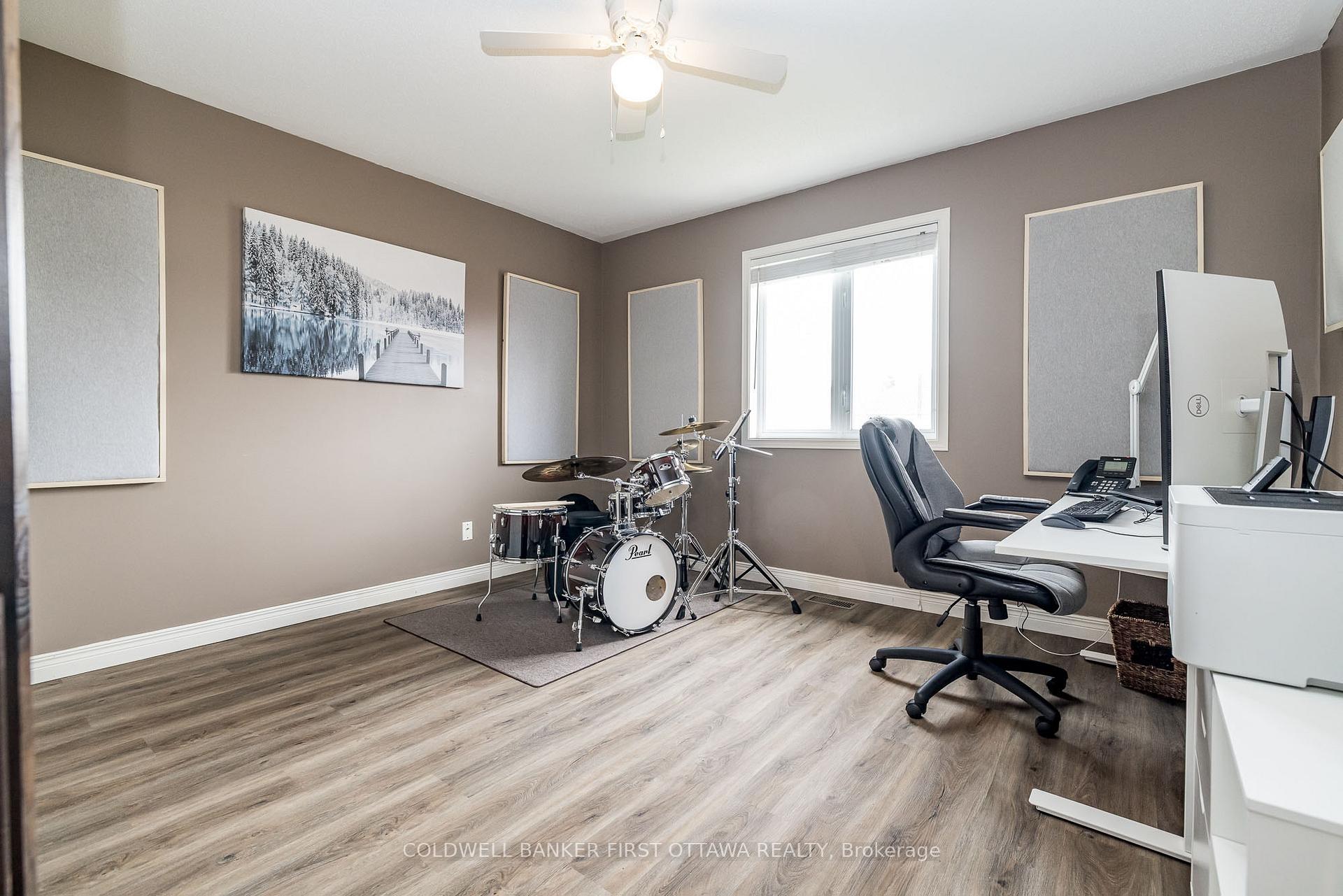 Photo 35 of 25 Nairn Street, Ottawa, Kanata - Glencairn/Hazeldean — HOMEH