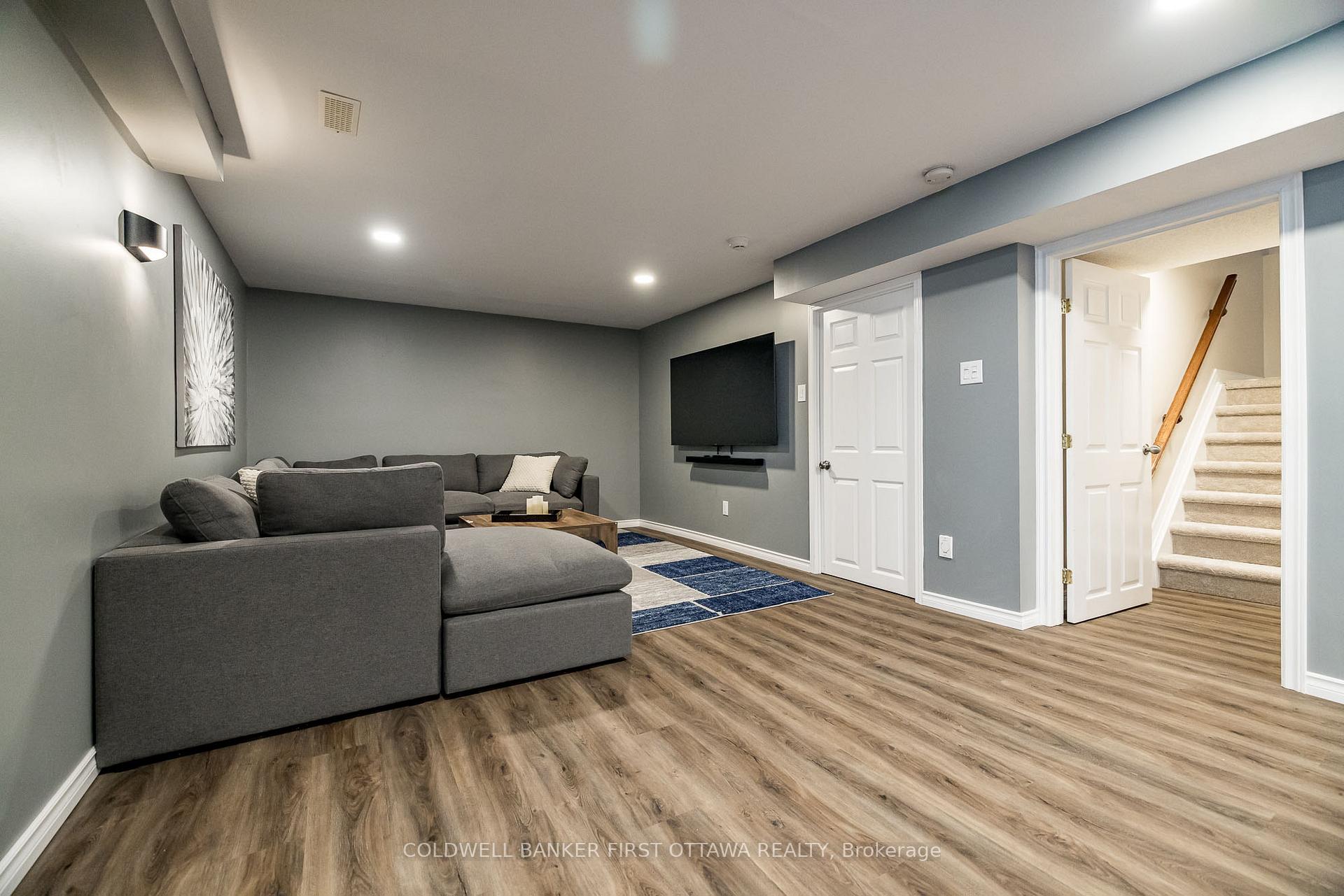 Photo 38 of 25 Nairn Street, Ottawa, Kanata - Glencairn/Hazeldean — HOMEH