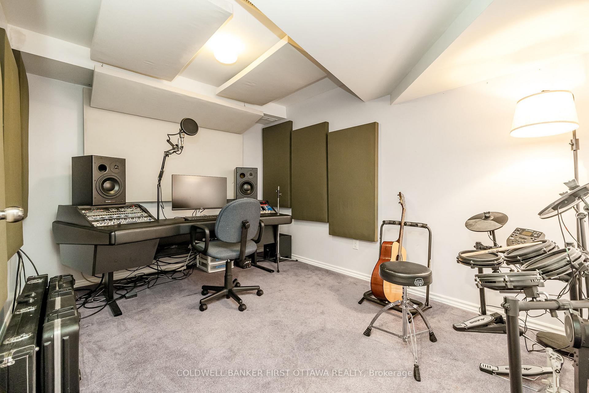 Photo 42 of 25 Nairn Street, Ottawa, Kanata - Glencairn/Hazeldean — HOMEH