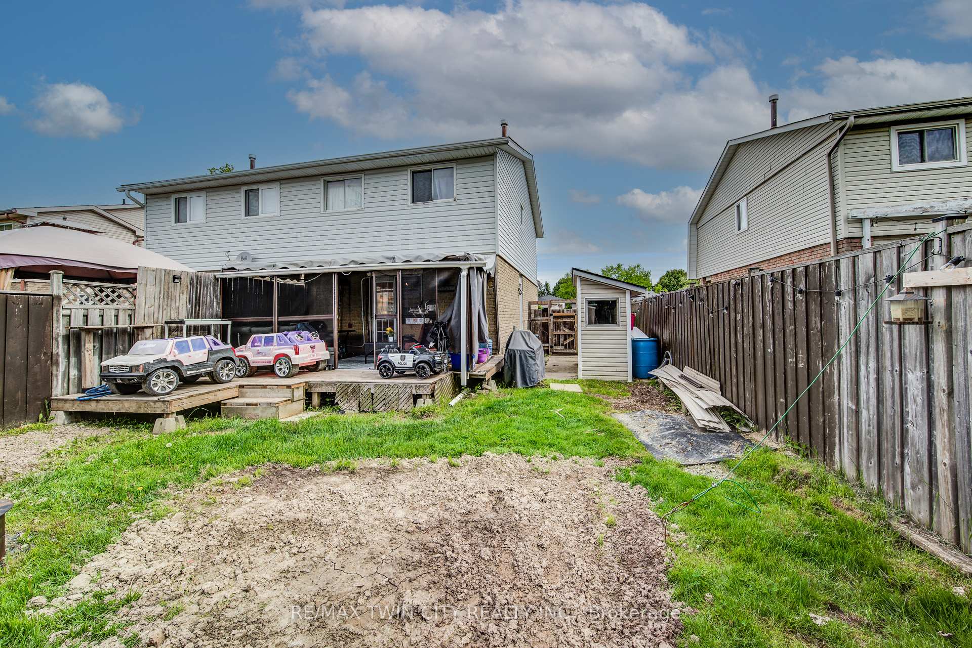 Photo 29 of 27 Meadow Woods Crescent, Kitchener, Forest Heights — HOMEH