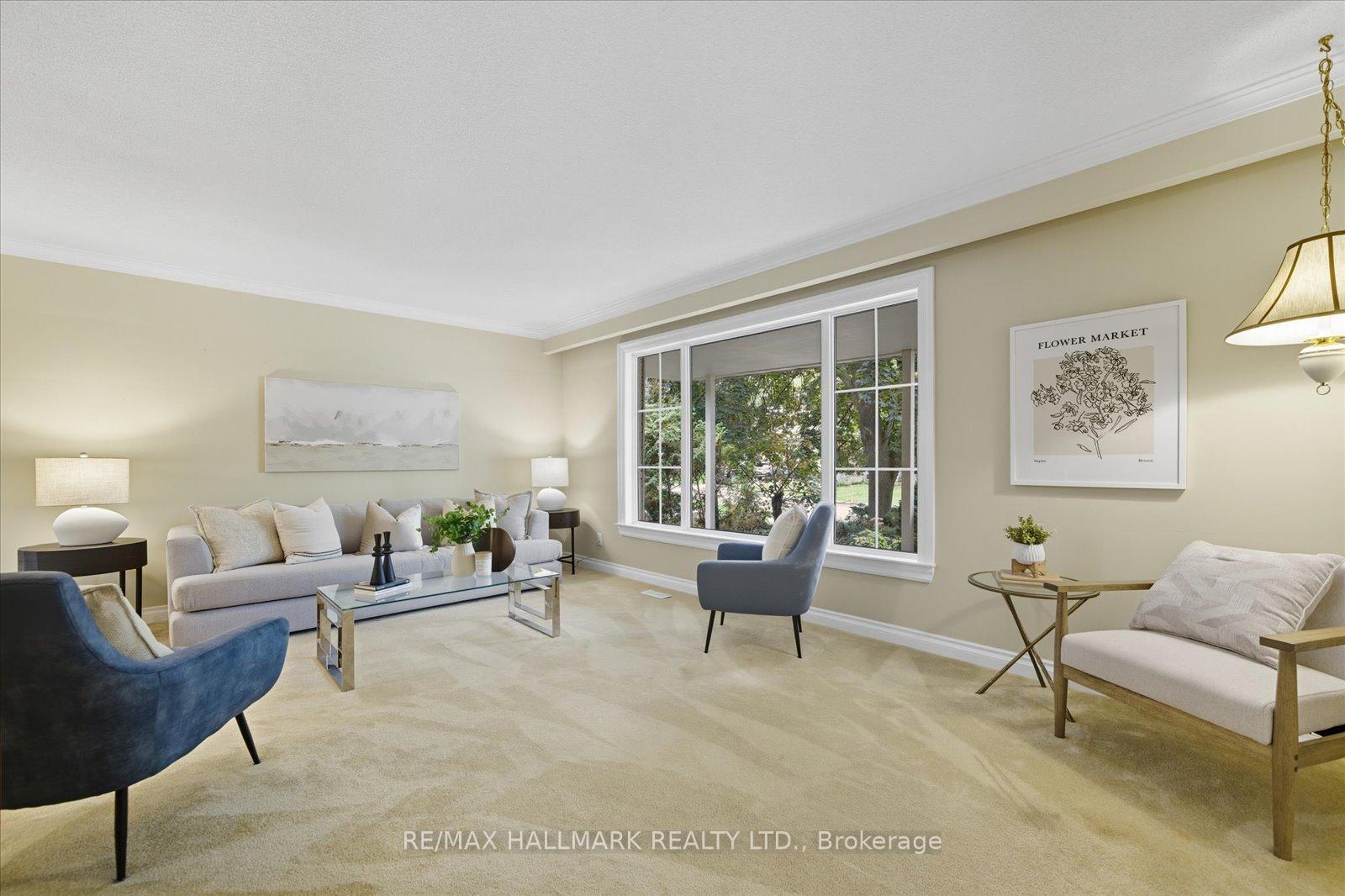 Photo 4 of 28 Christman Court, Markham, Markham Village — HOMEH