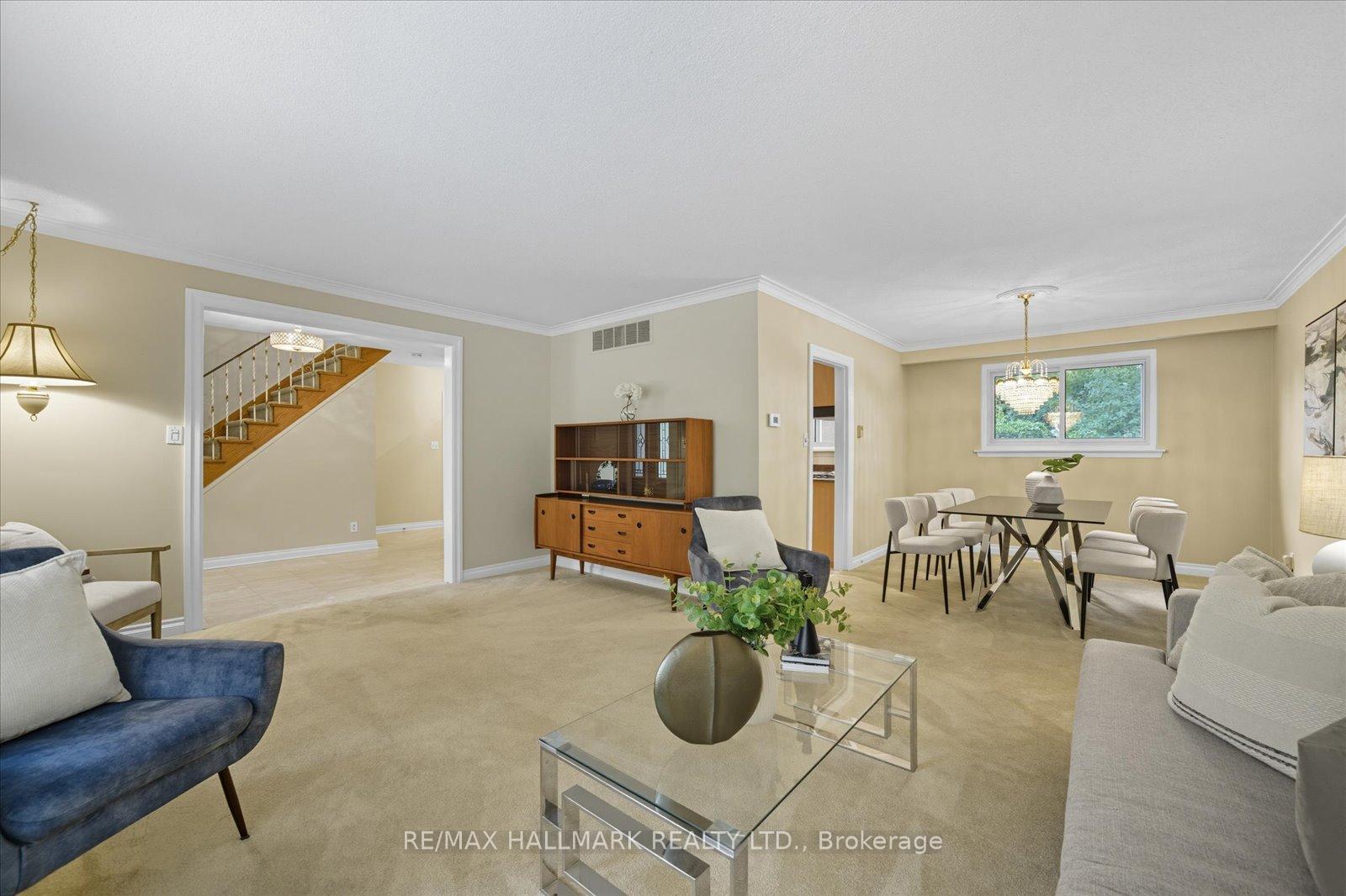 Photo 7 of 28 Christman Court, Markham, Markham Village — HOMEH