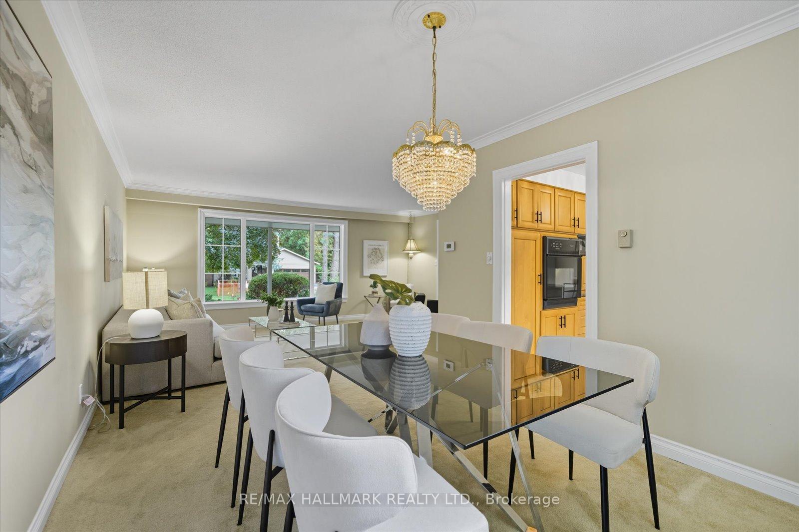 Photo 9 of 28 Christman Court, Markham, Markham Village — HOMEH