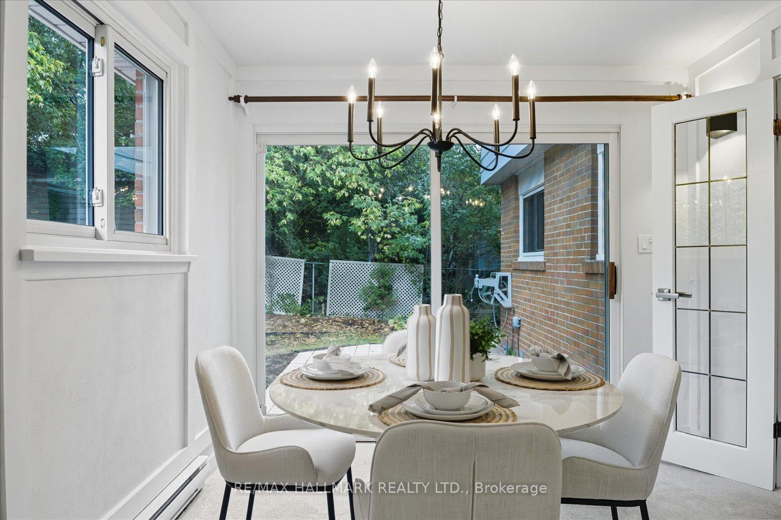 Photo 13 of 28 Christman Court, Markham, Markham Village — HOMEH