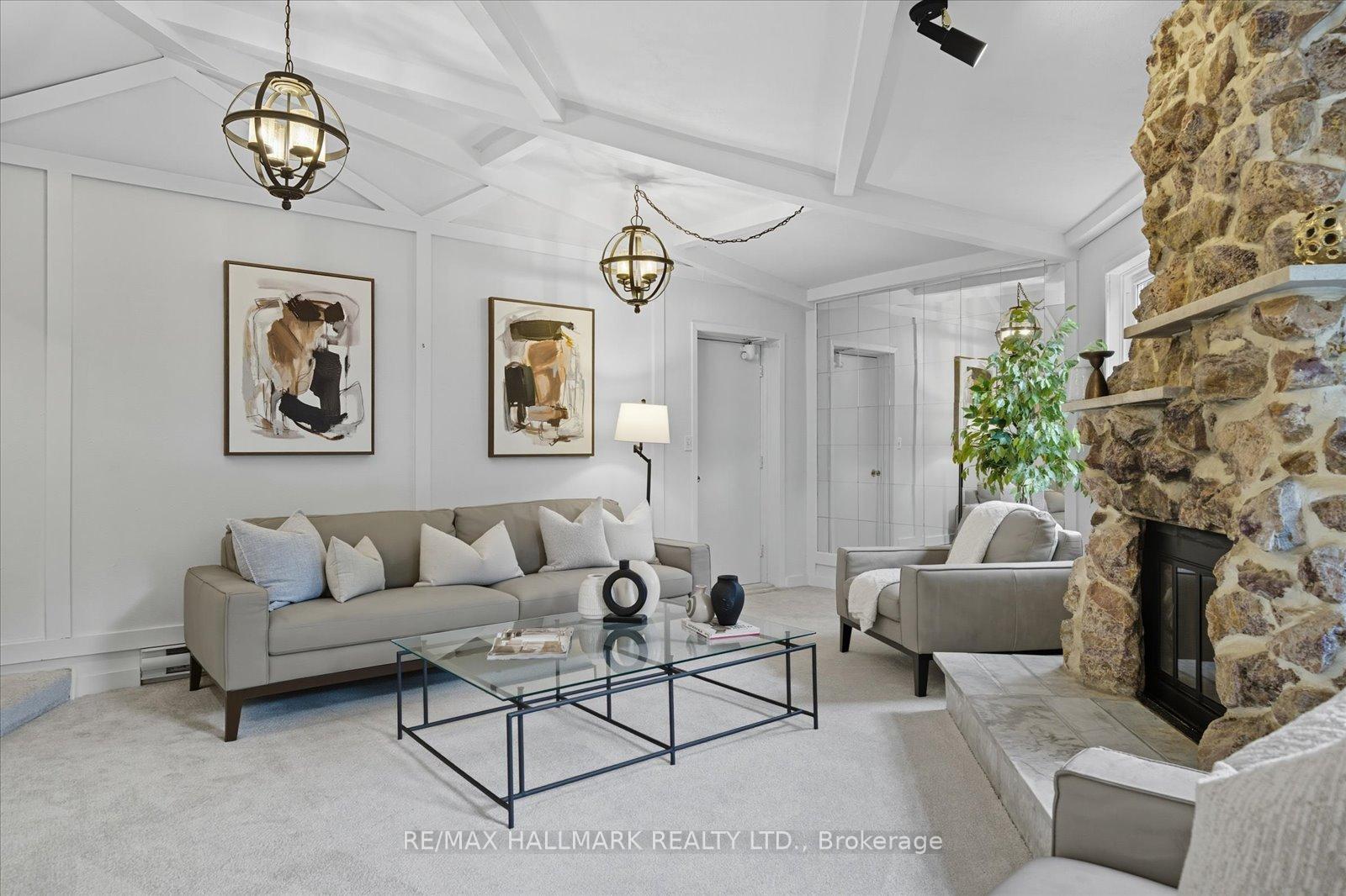 Photo 20 of 28 Christman Court, Markham, Markham Village — HOMEH